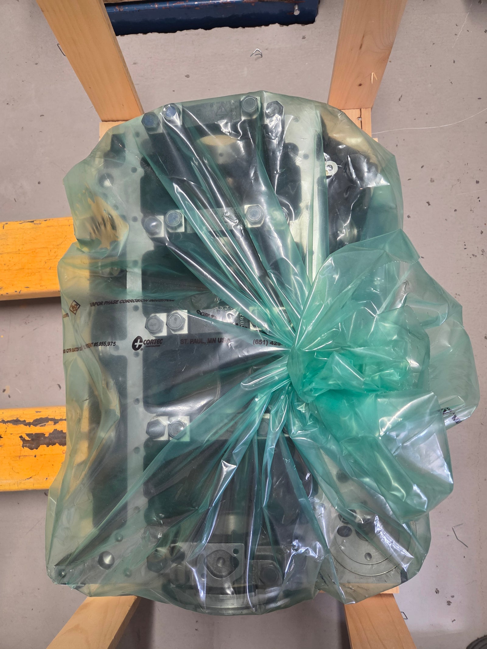 BRAND NEW! Chevrolet Performance Bowtie Bigblock 502 block - PREOWNED