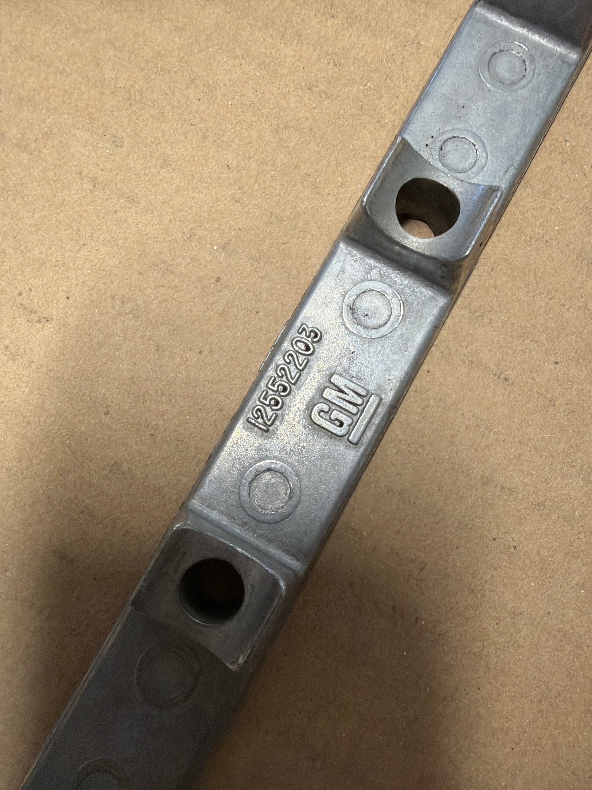 Used Chevrolet Performance Rocker Stand ”LS1 style”
