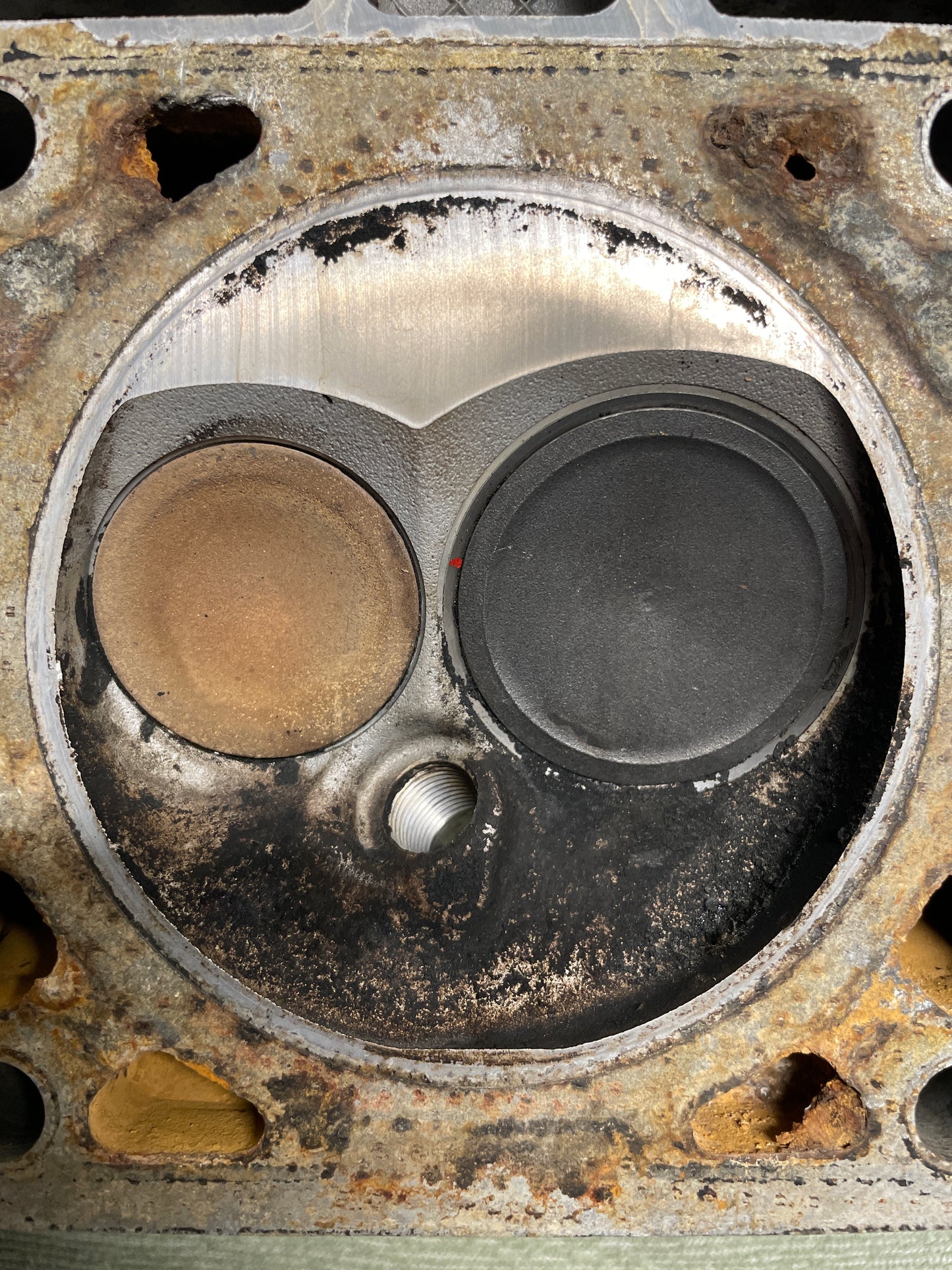 Used 706 Cylinder Head #001