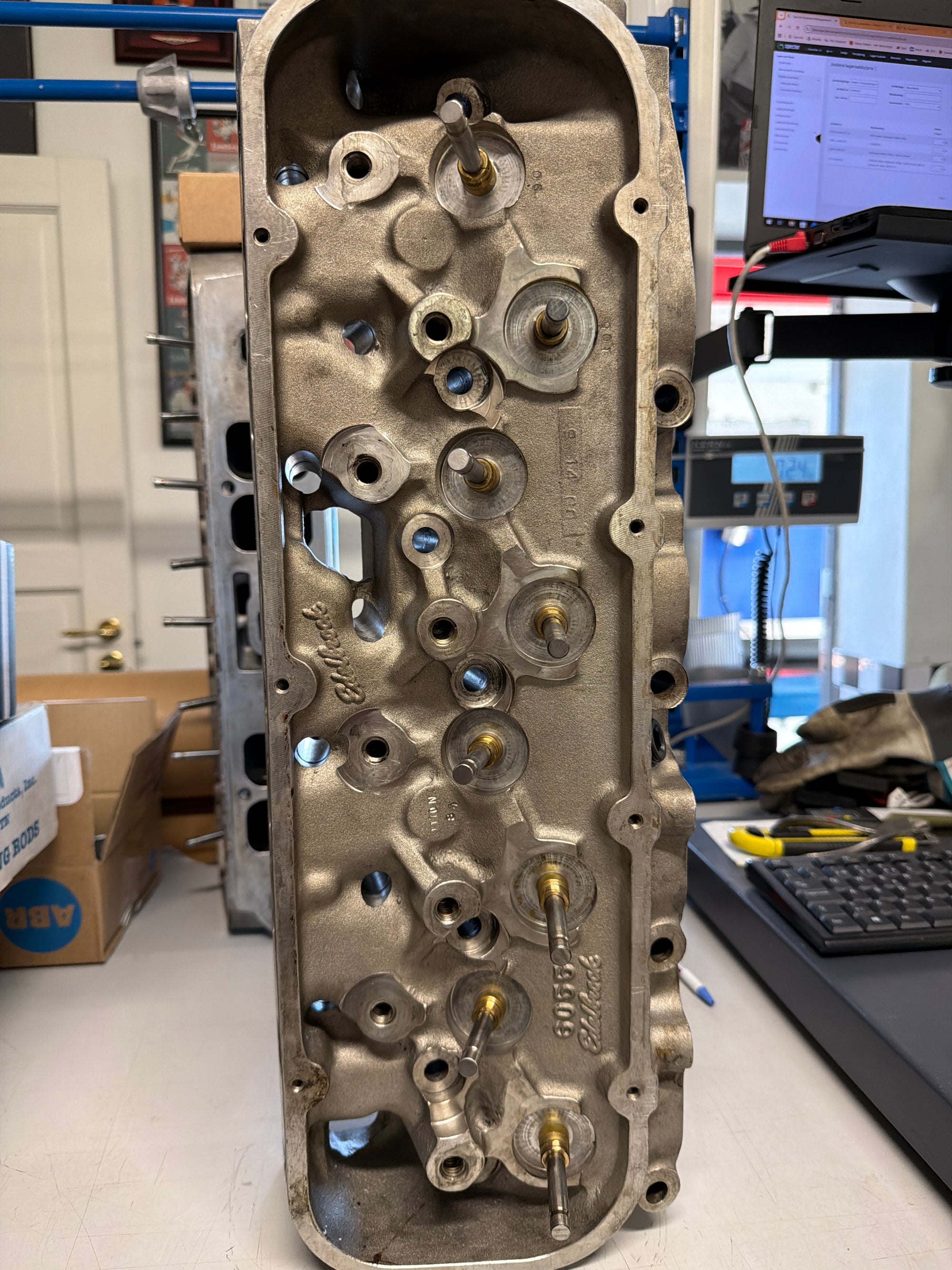 Edelbrock Performer RPM Chevrolet Bigblock Cylinder Heads - PREOWNED