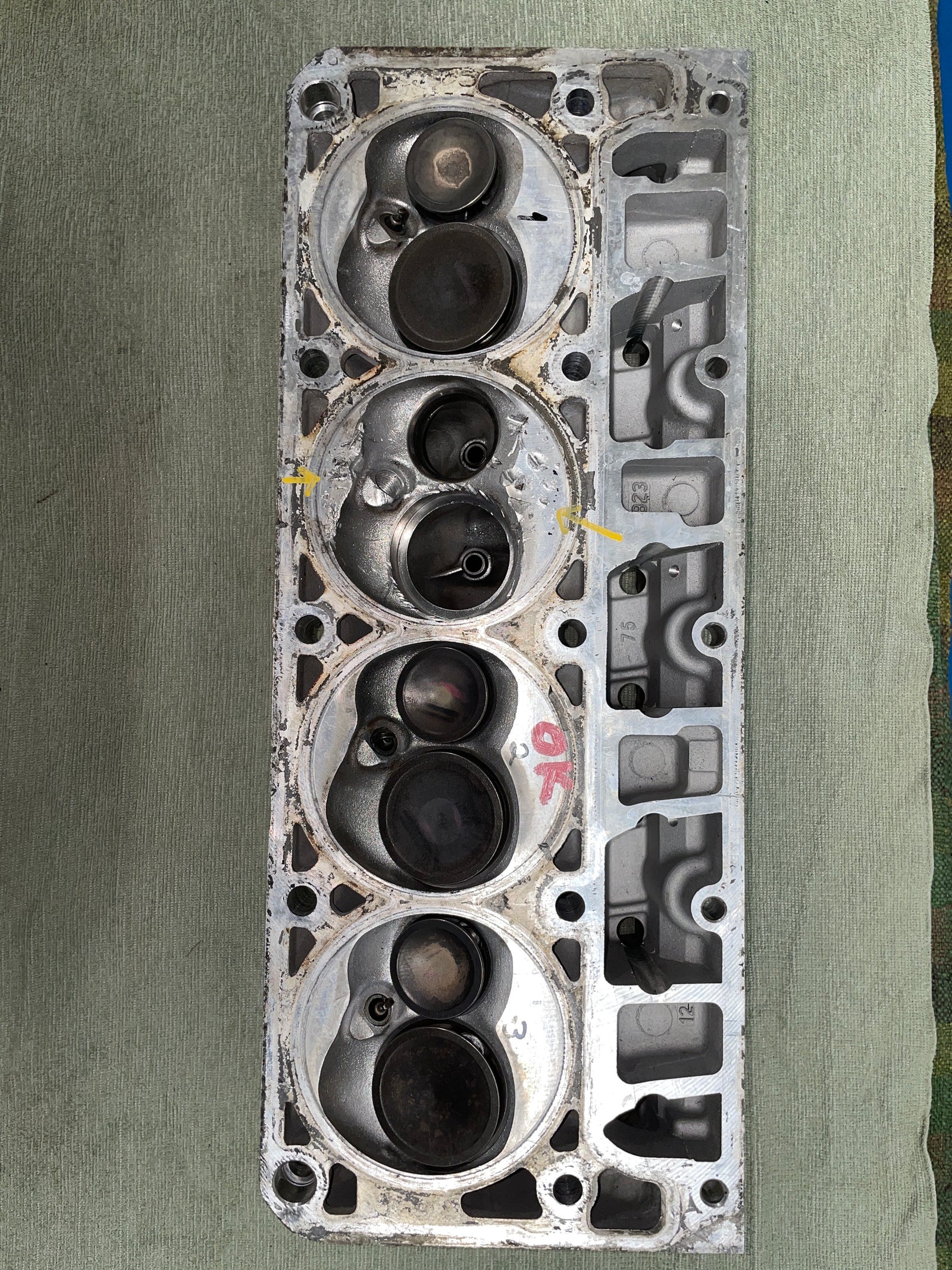Used 823 Cylinder Head #009