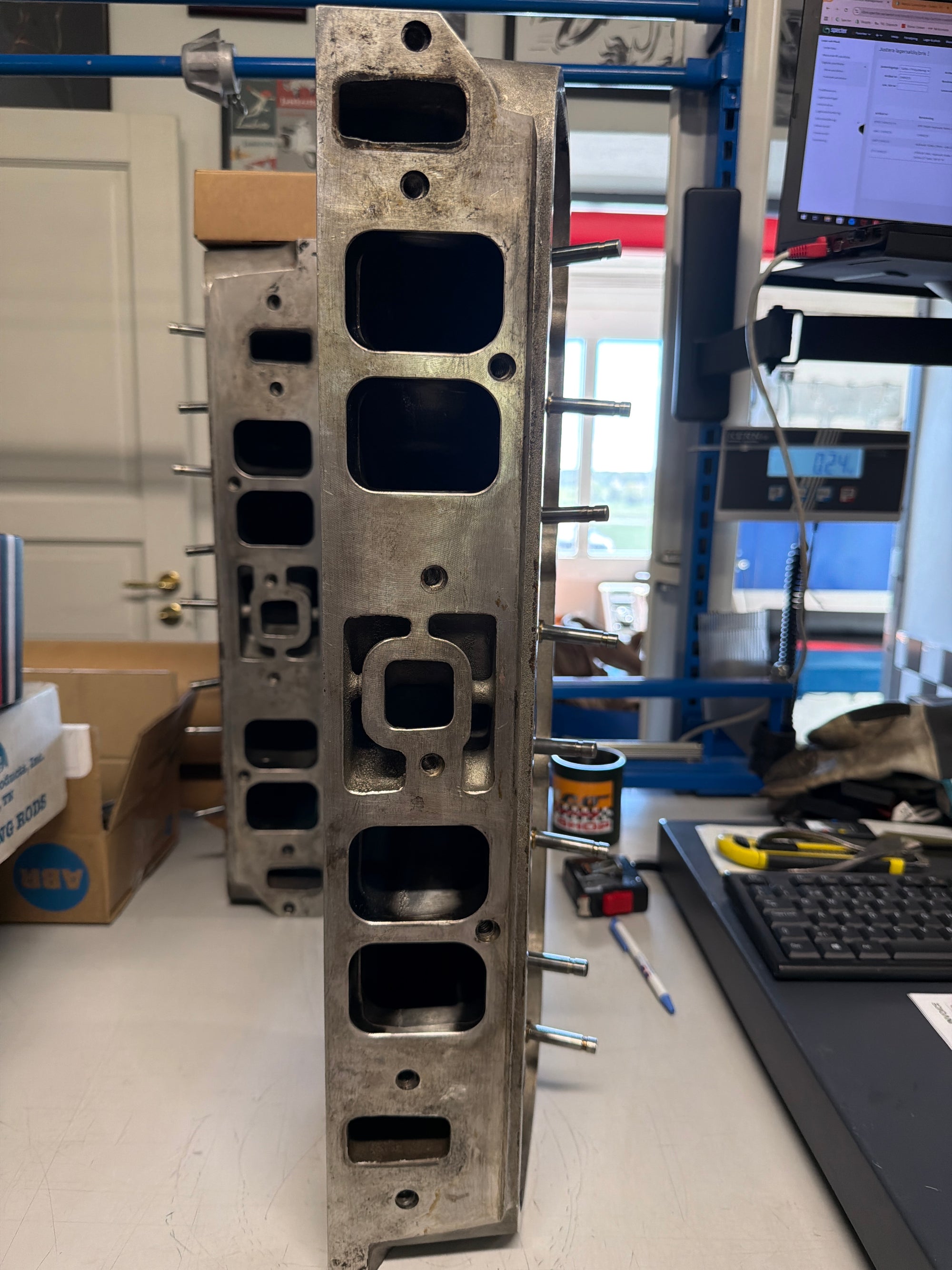 Edelbrock Performer RPM Chevrolet Bigblock Cylinder Heads - PREOWNED