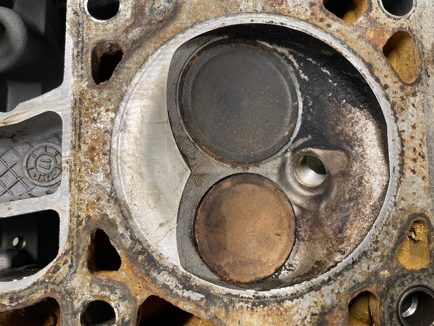 Used 706 Cylinder Head #001