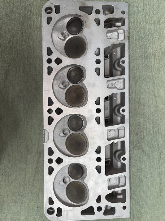 Used 806 Cylinder Head #026