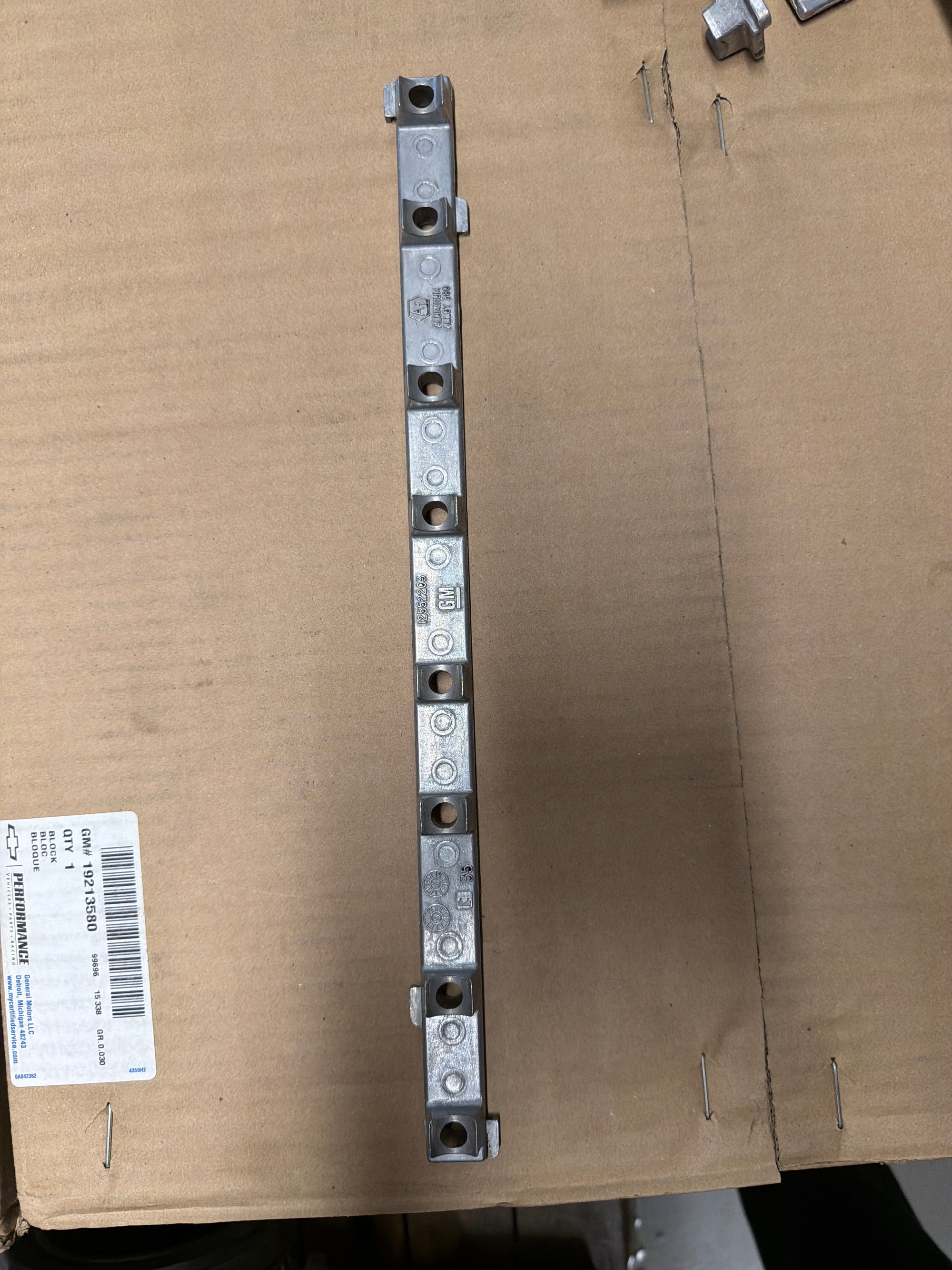 Used Chevrolet Performance Rocker Stand ”LS1 style”