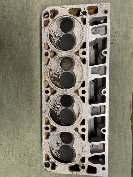 Used 862 Cylinder Head #047