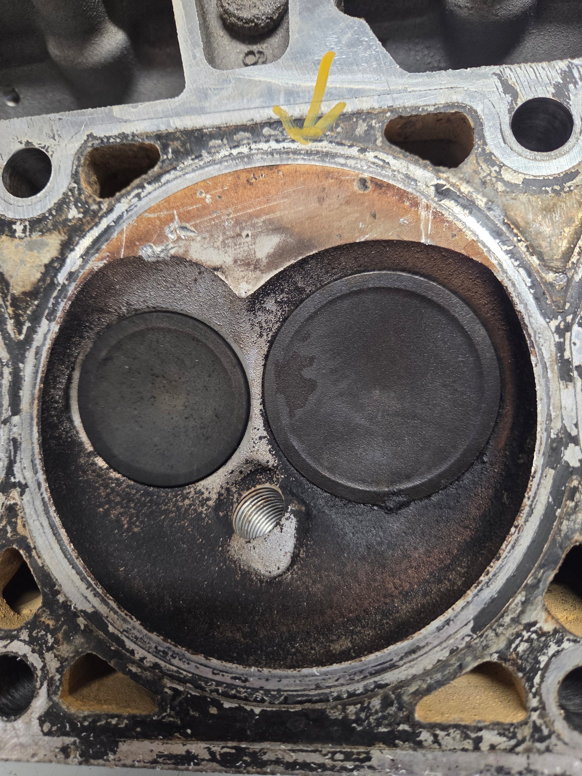 Used 317 Cylinder Head #024
