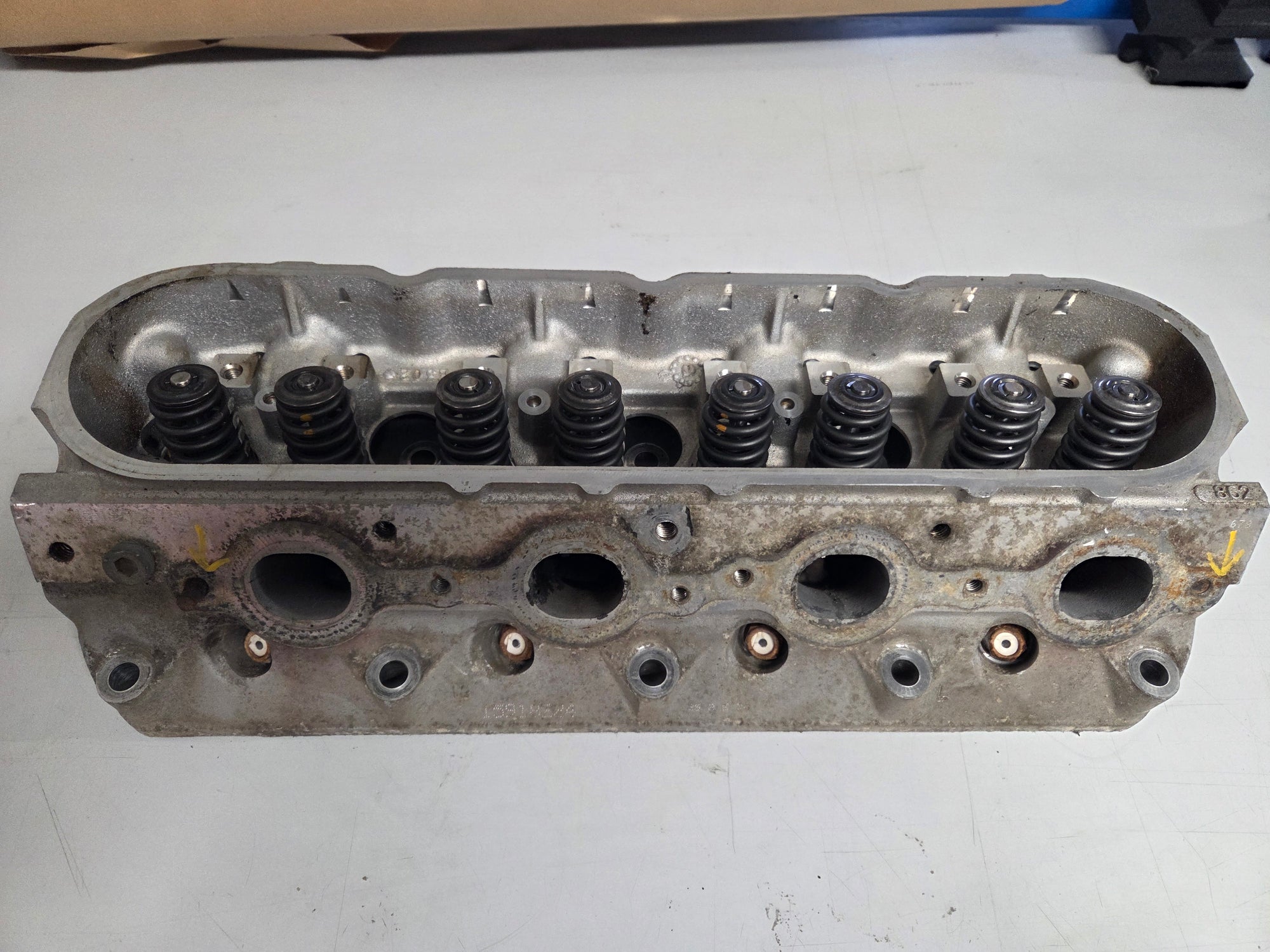 Used 862 Cylinder Head #036