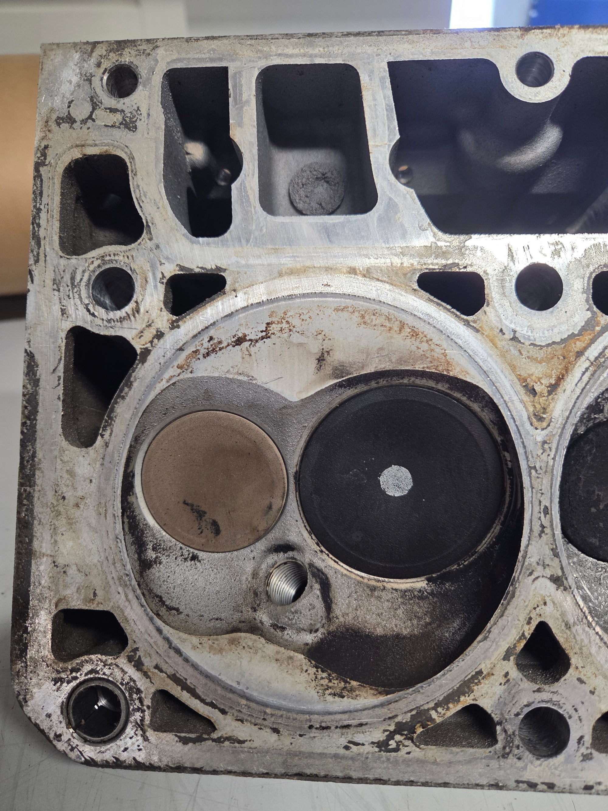 Used 823 Cylinder Head #062