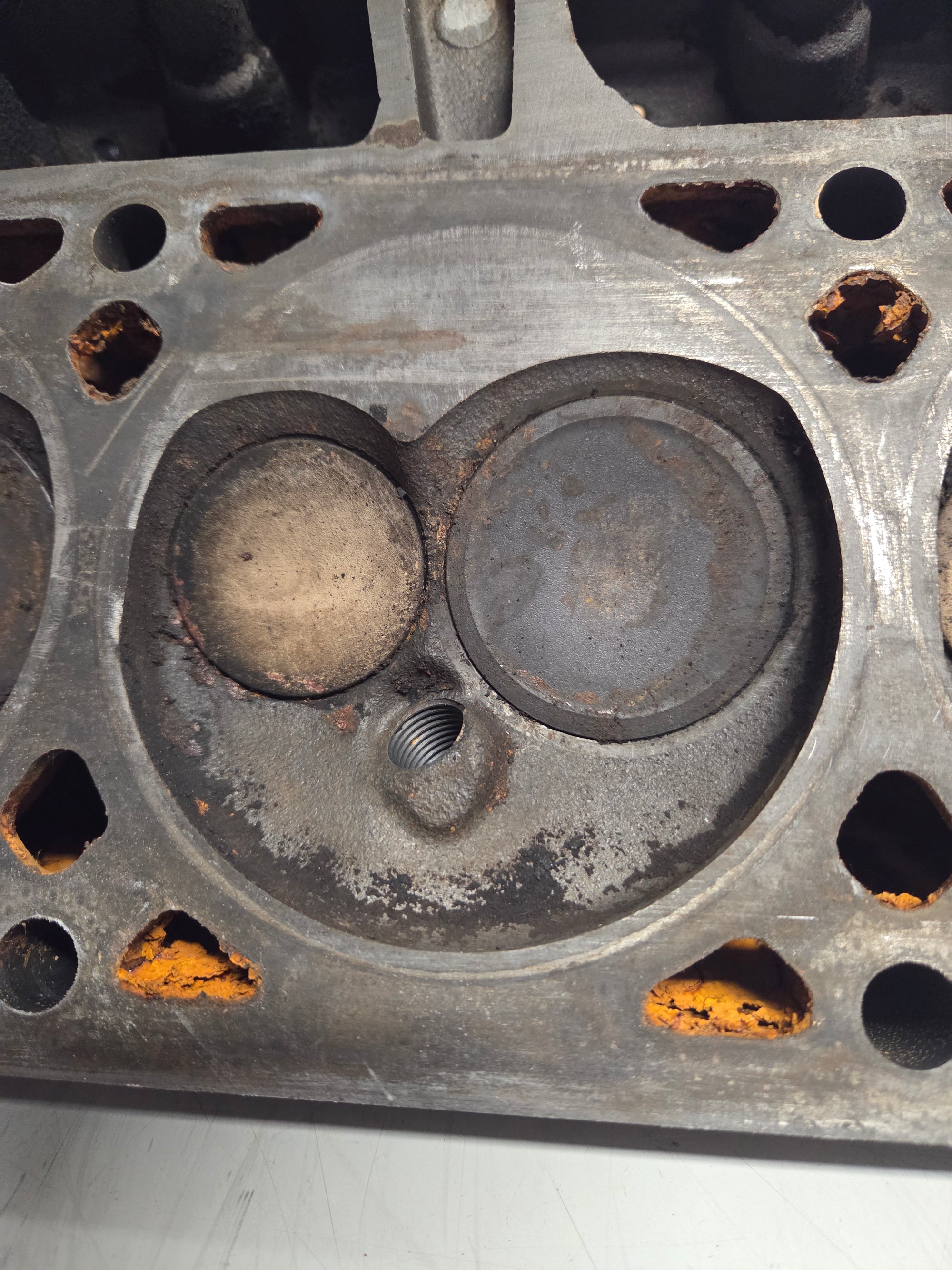 Used 873 Cylinder Head #043