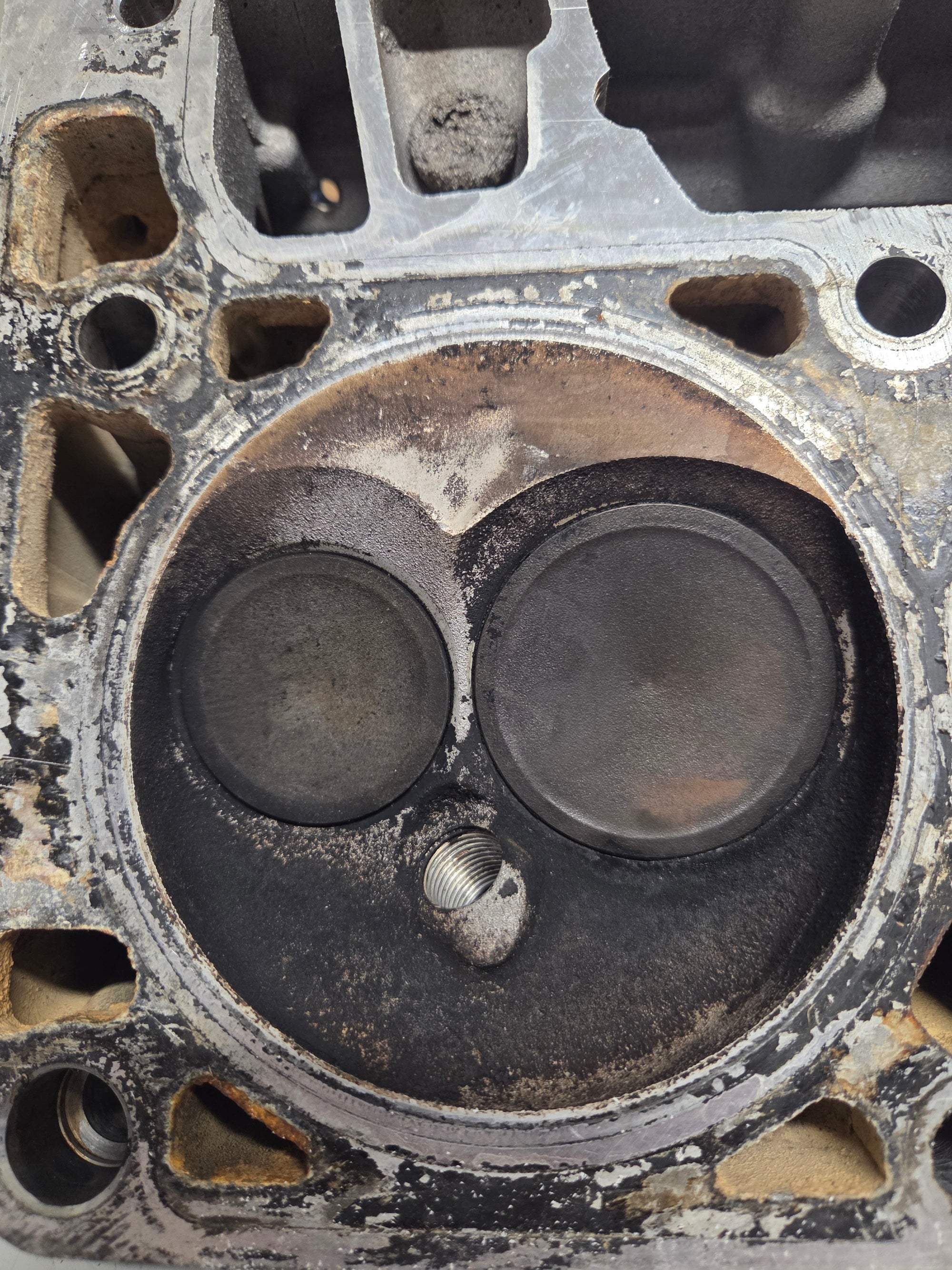 Used 317 Cylinder Head #024