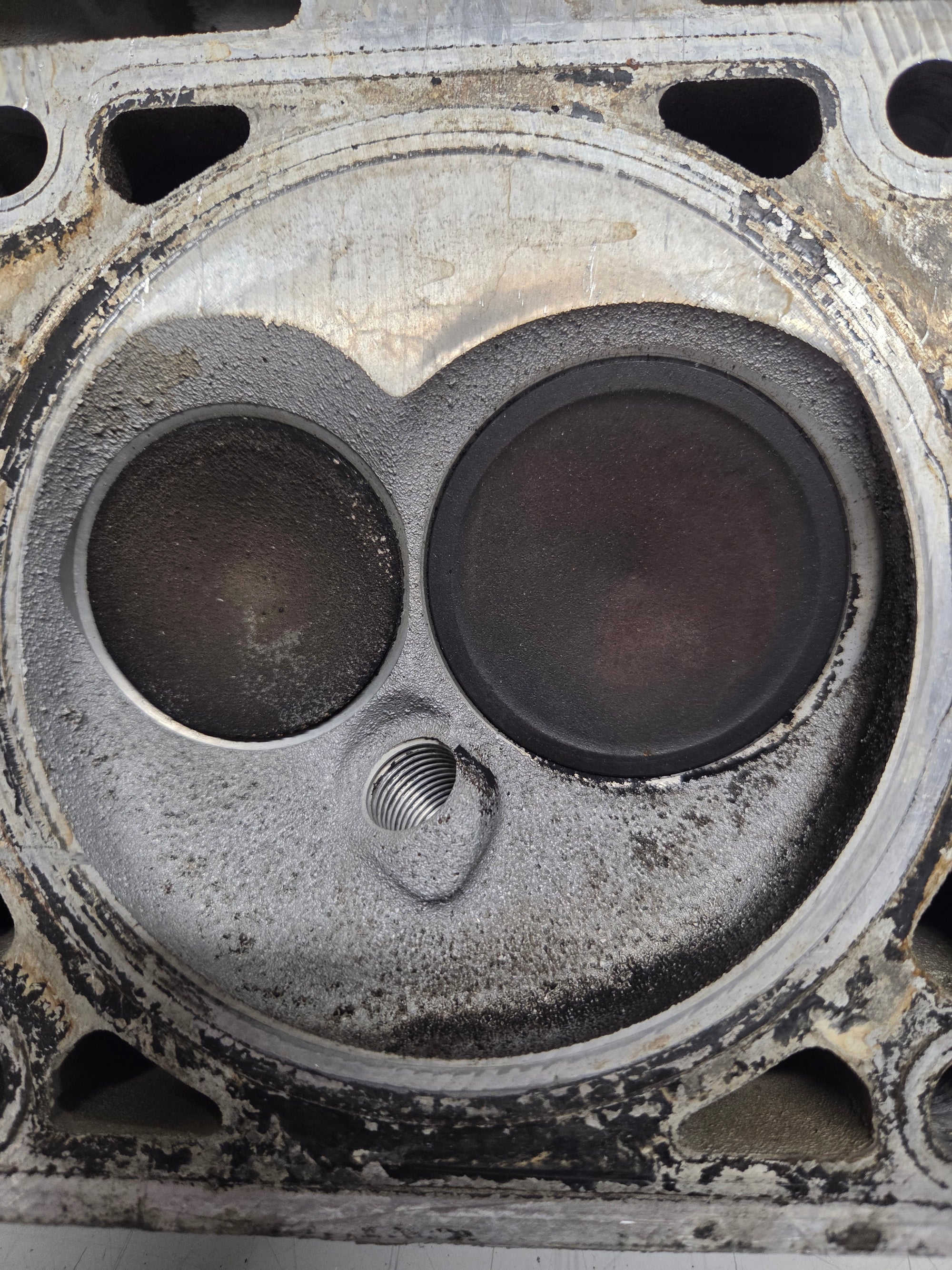 Used 317 Cylinder Head #013