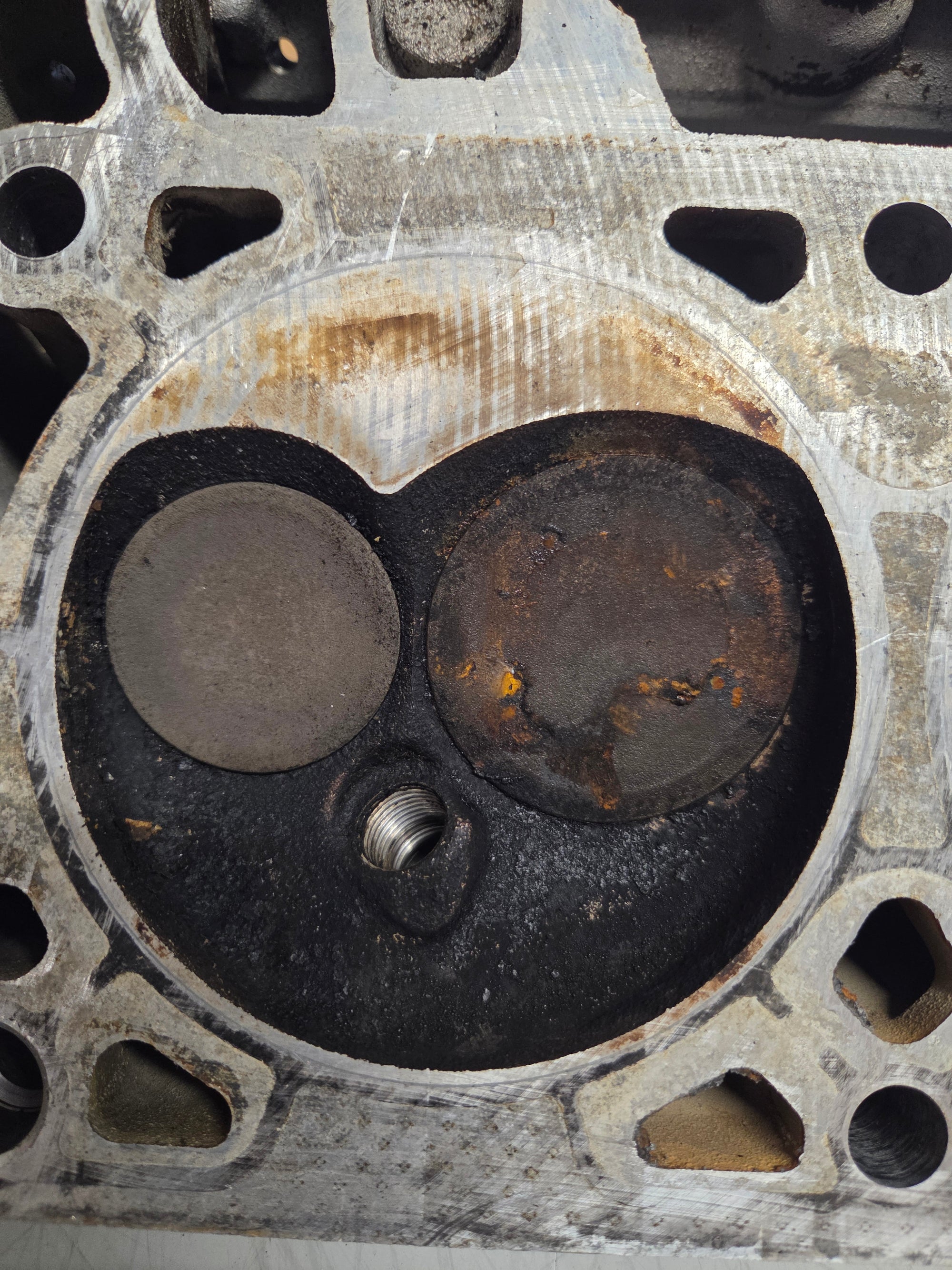 Used 806 Cylinder Head #052