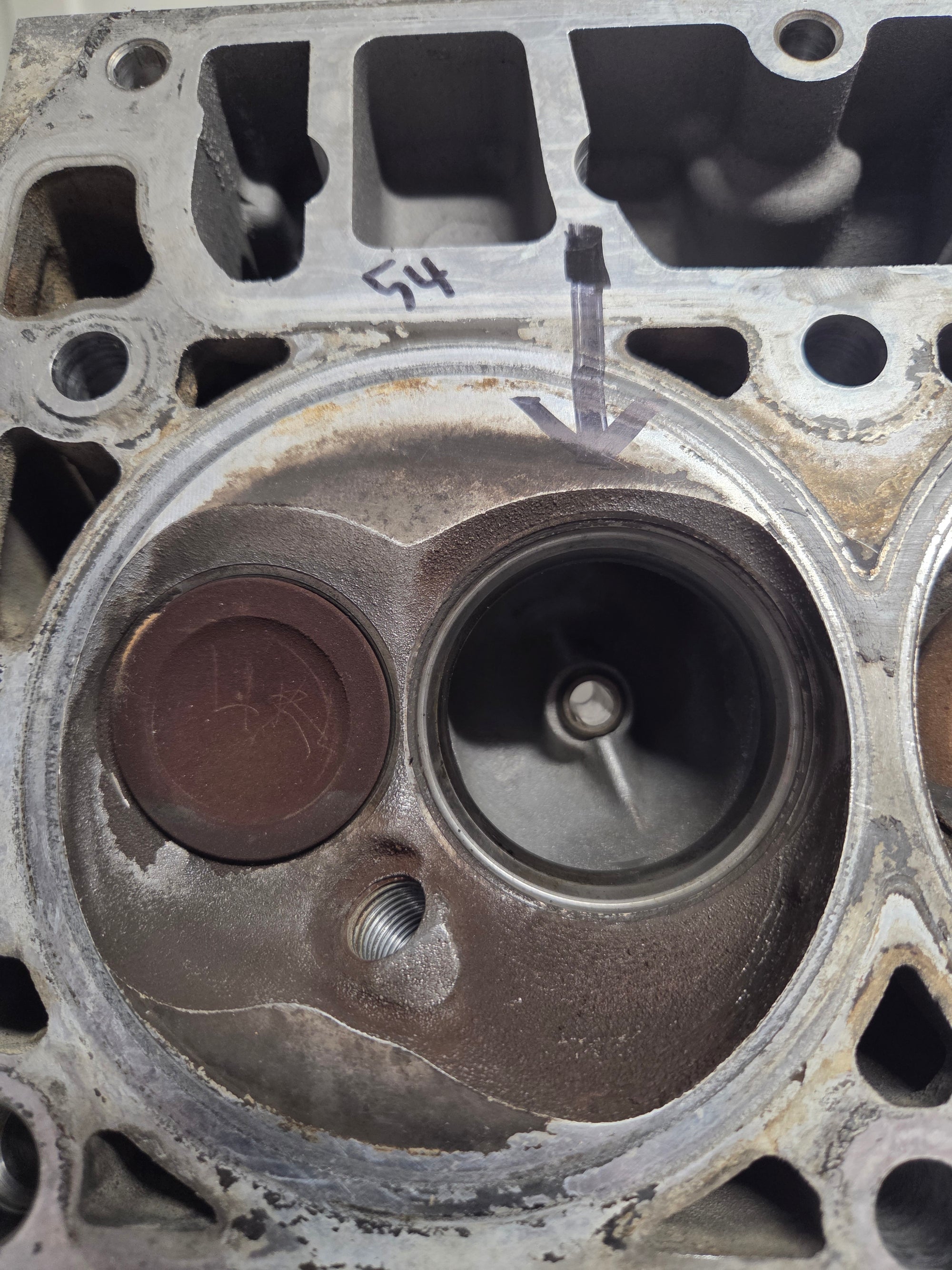 Used 823 Cylinder Head #071