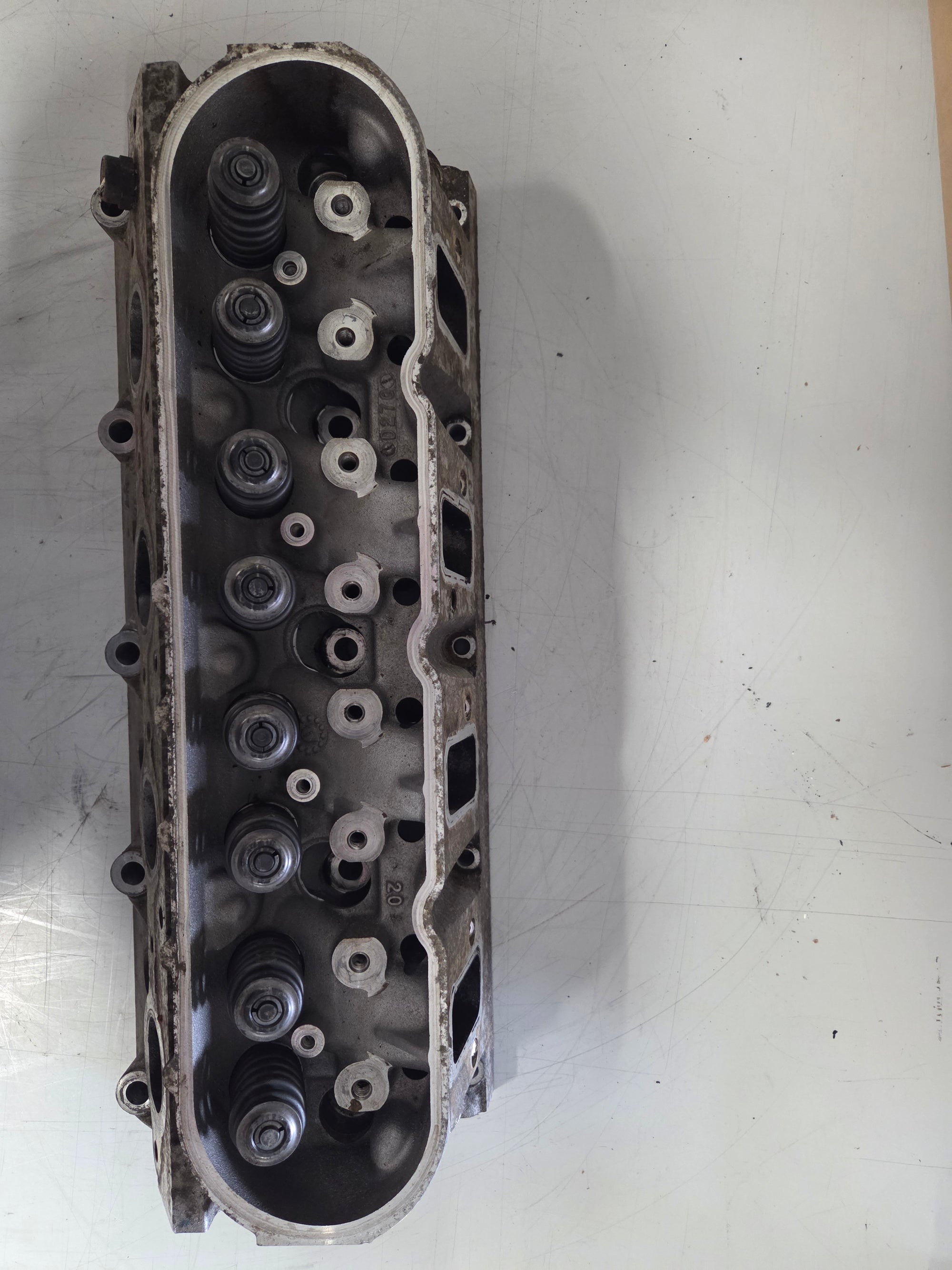 Used 823 Cylinder Head #044