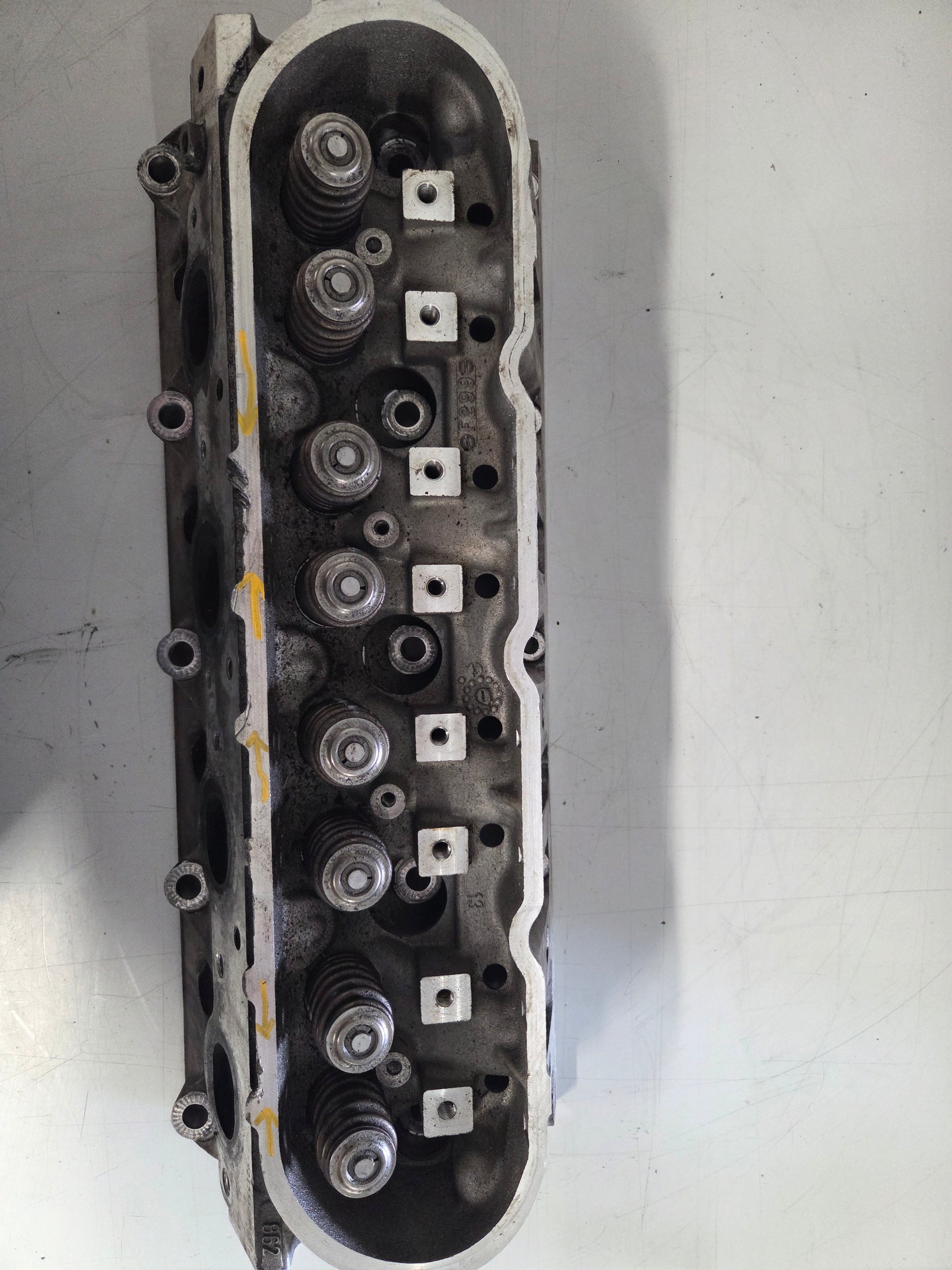Used 862 Cylinder Head #060