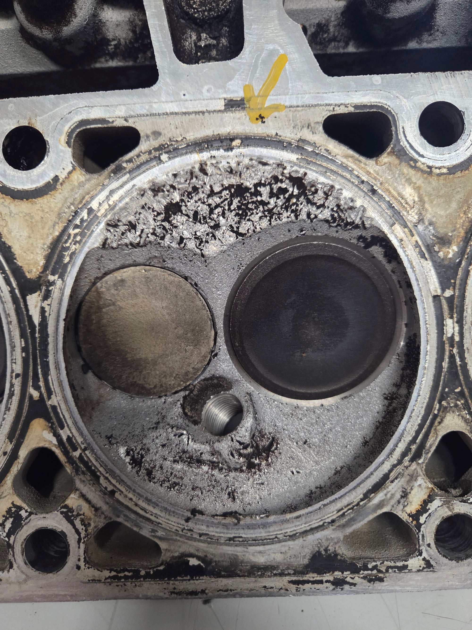 Used 862 Cylinder Head #029