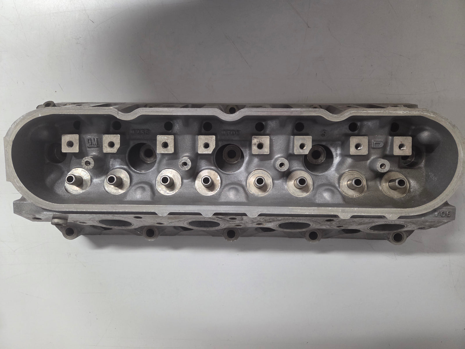 Used 706 Cylinder Head #075