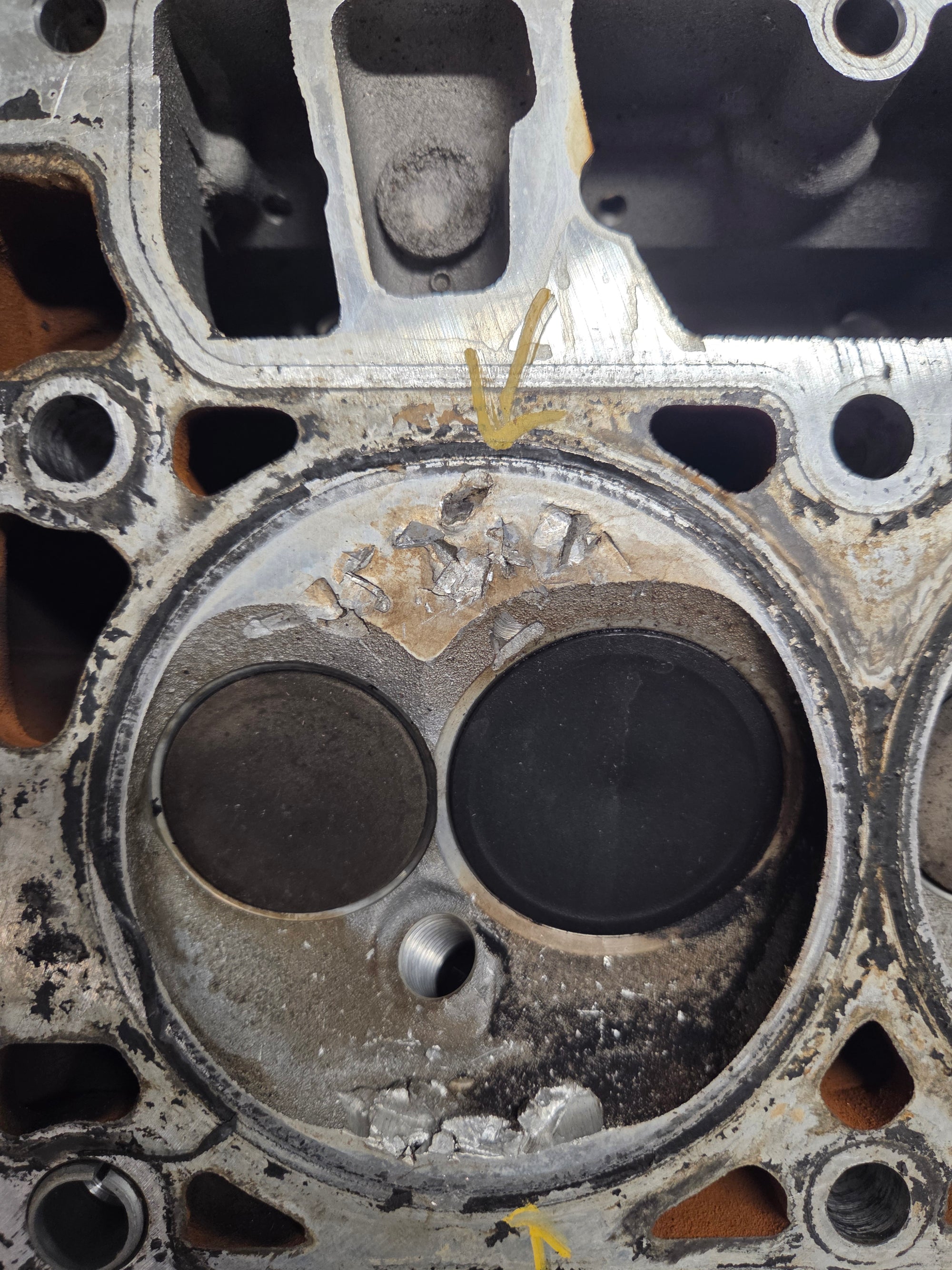 Used 799 Cylinder Head #038