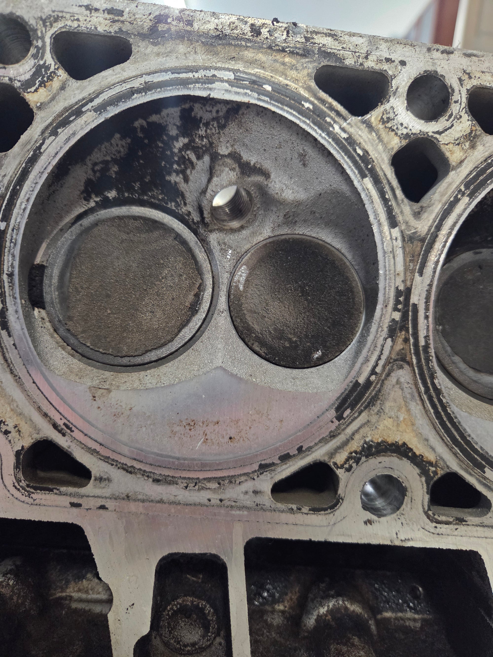 Used 862 Cylinder Head #072