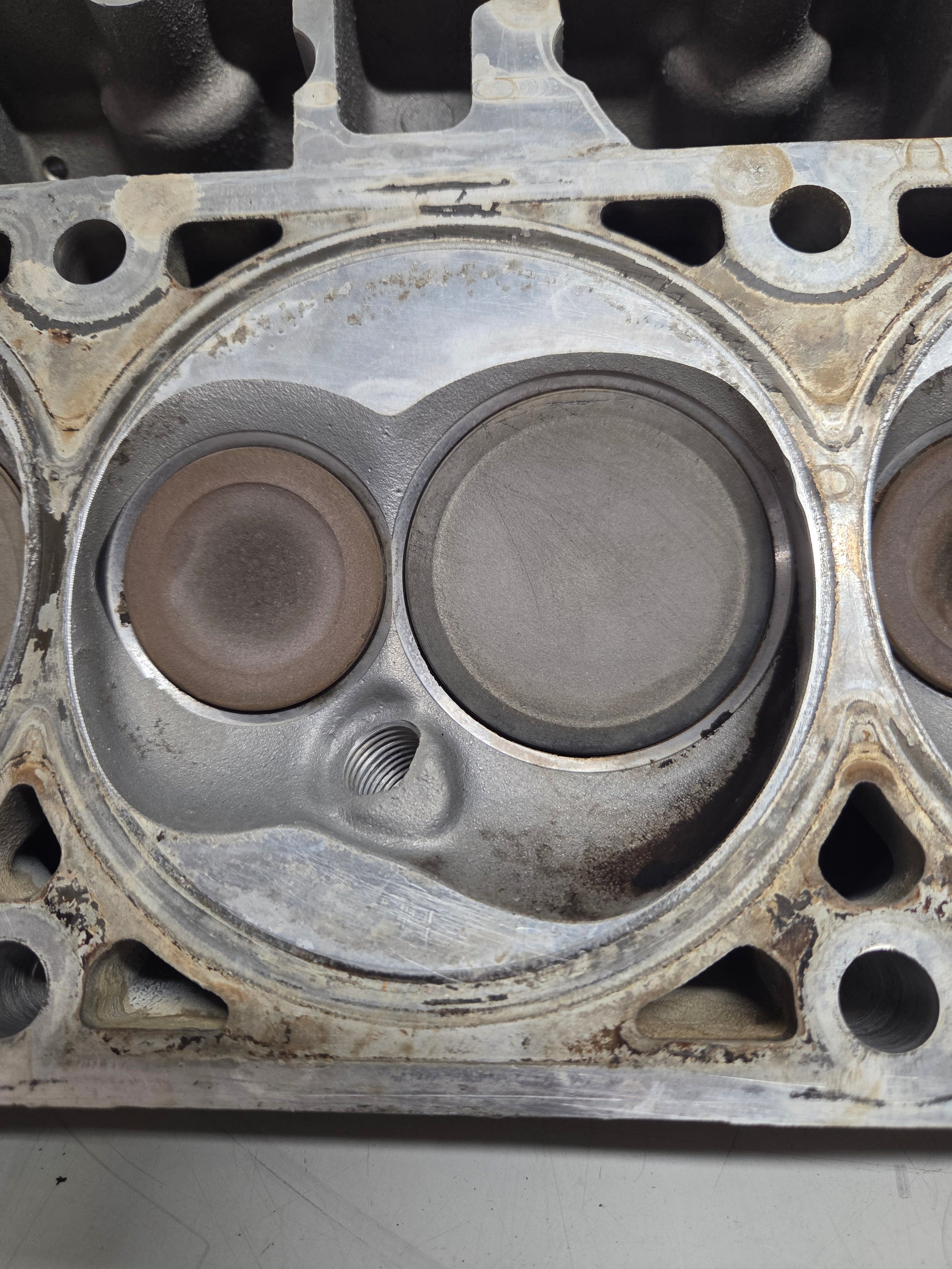 Used 364 Cylinder Head #031