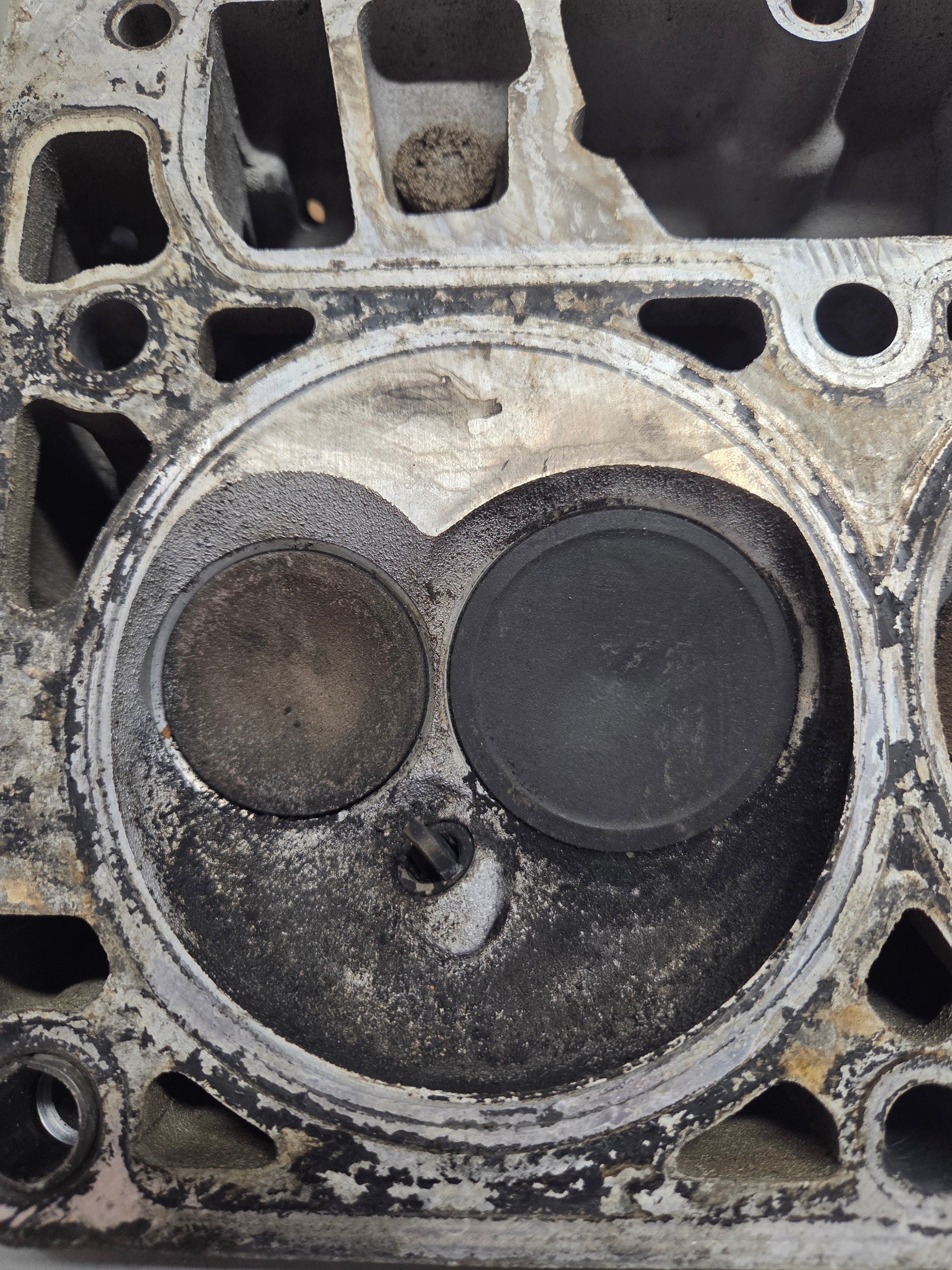 Used 317 Cylinder Head #013