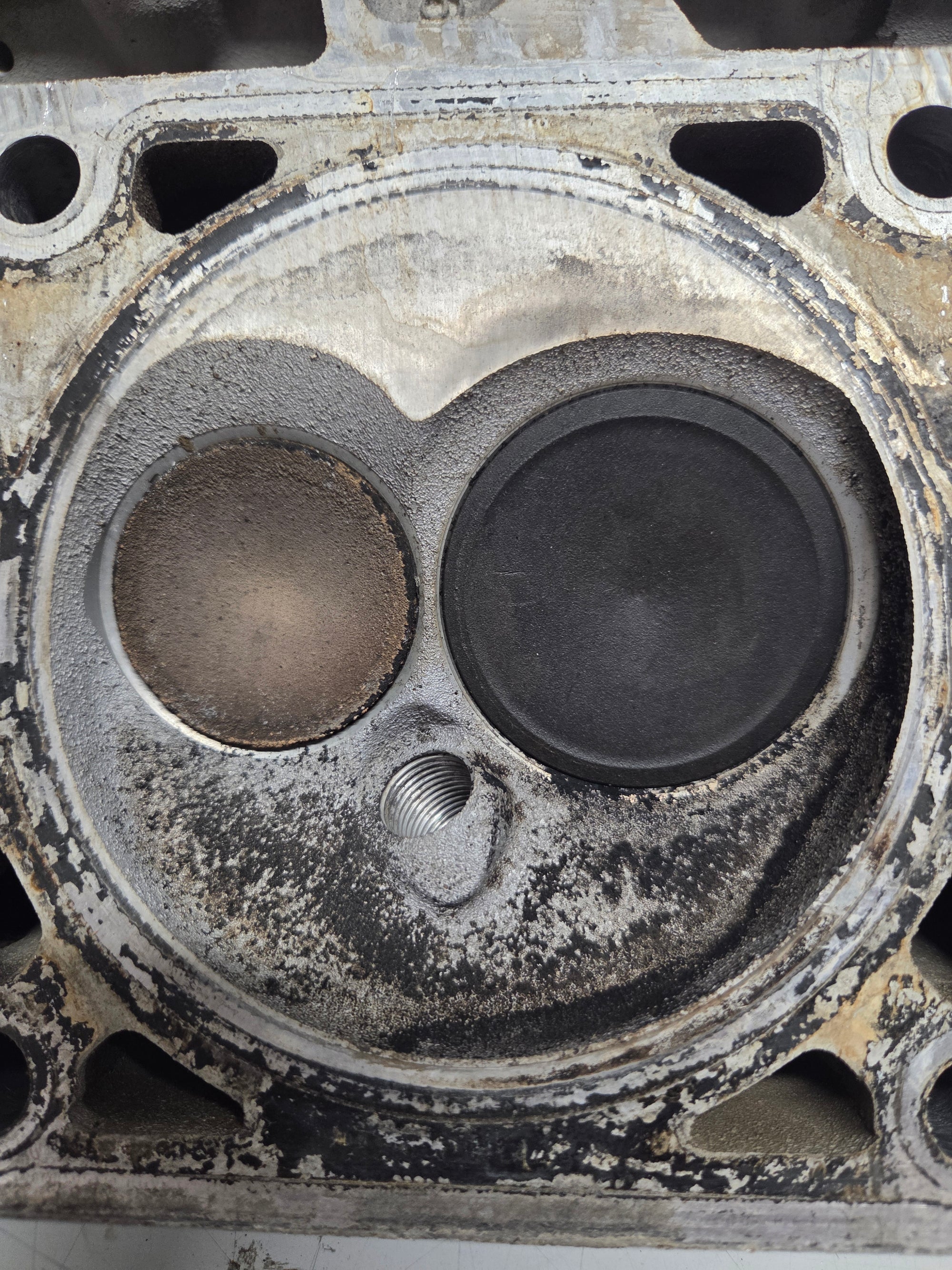 Used 317 Cylinder Head #013