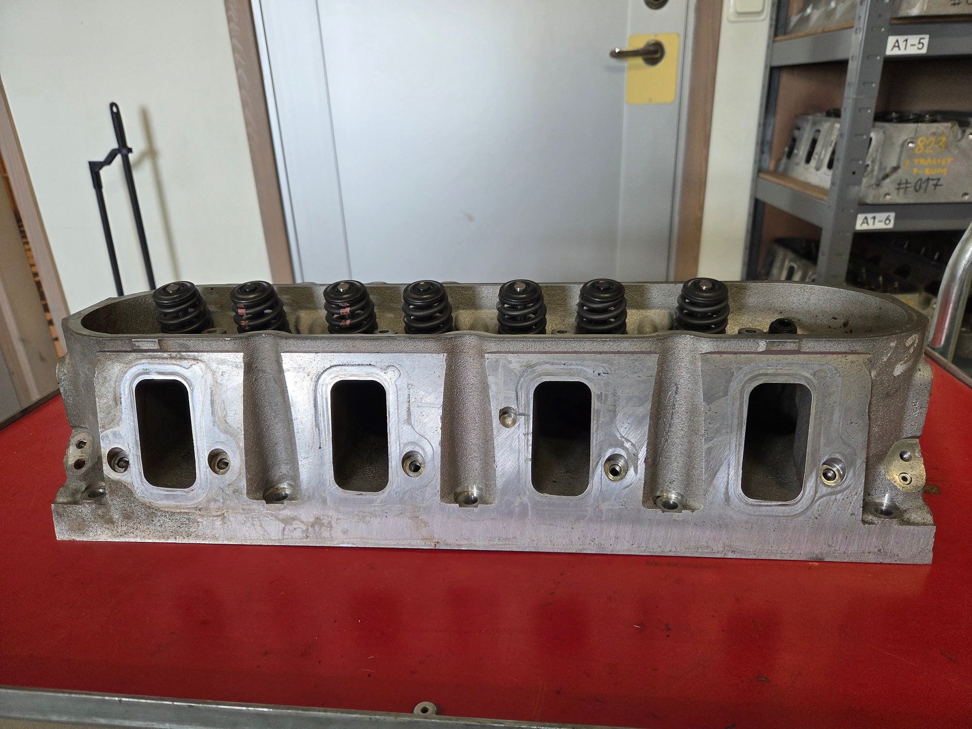 Used 823 Cylinder Head #034