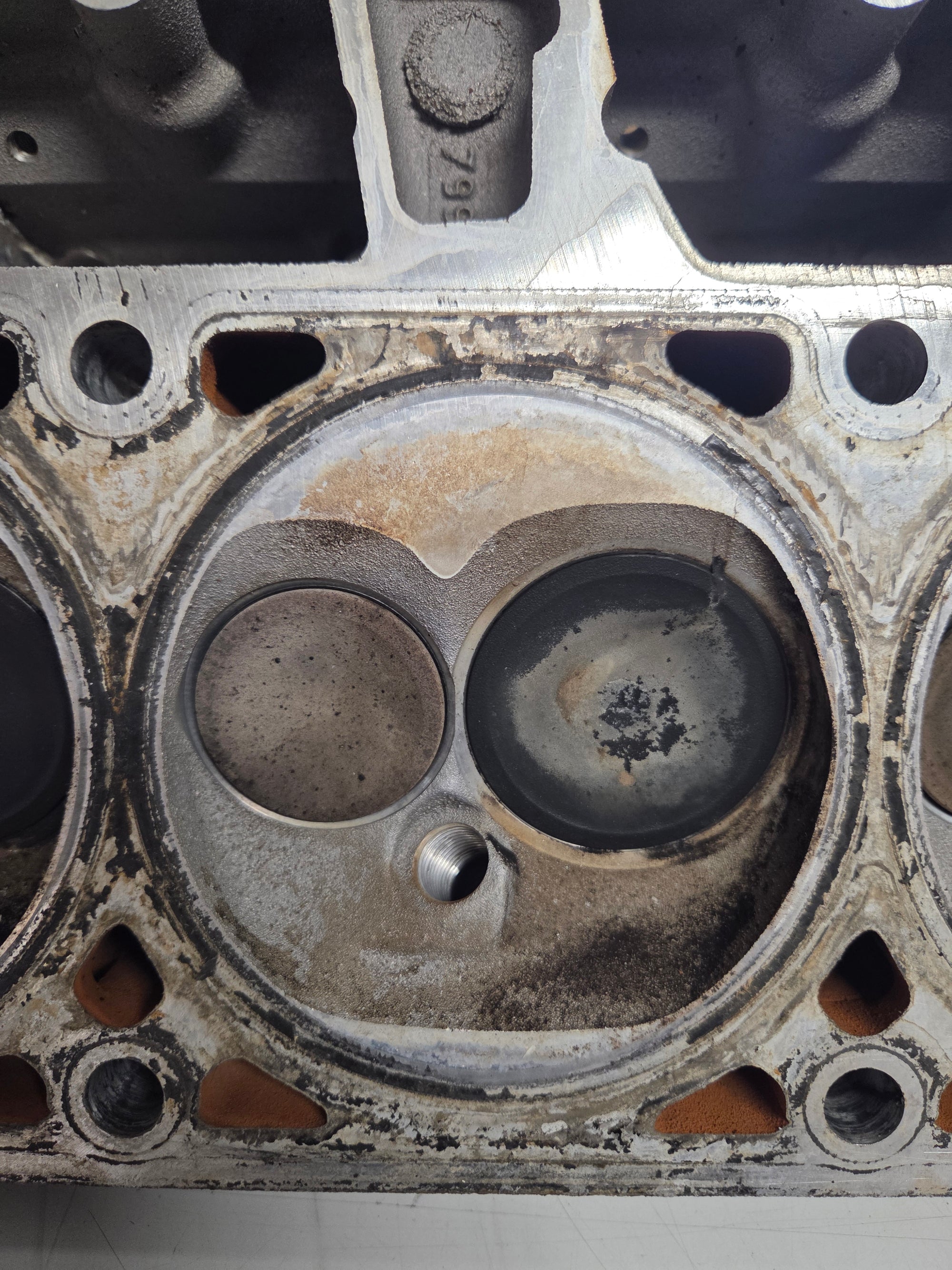 Used 799 Cylinder Head #038