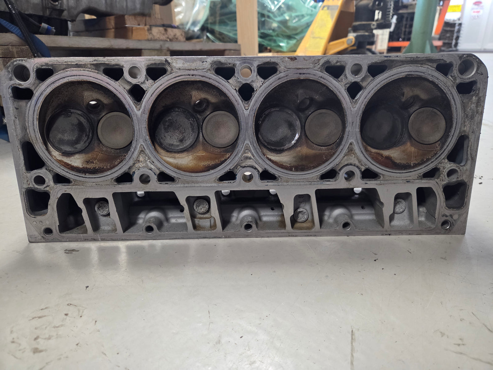 Used 862 Cylinder Head #073