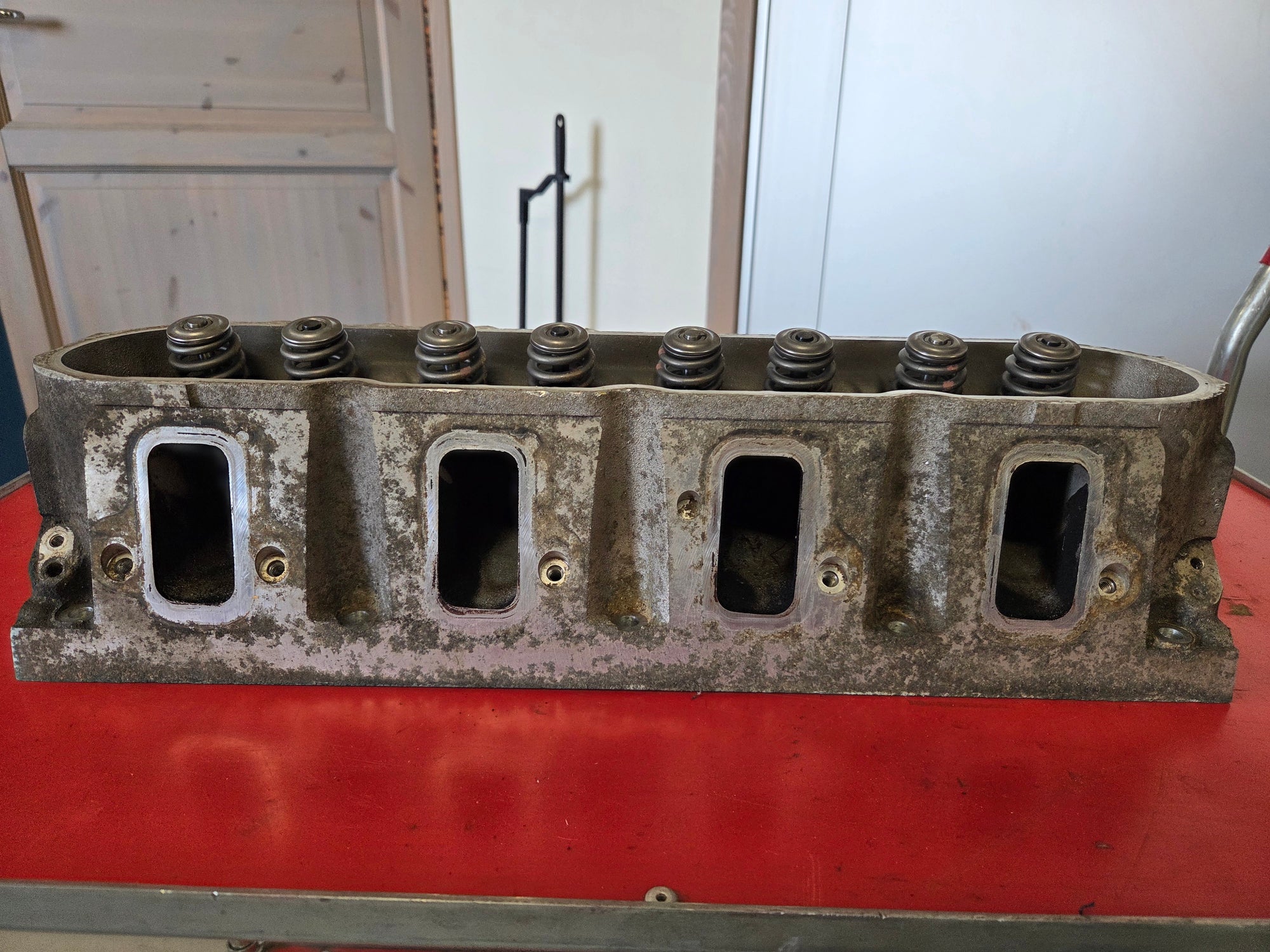 Used 823 Cylinder Head #049