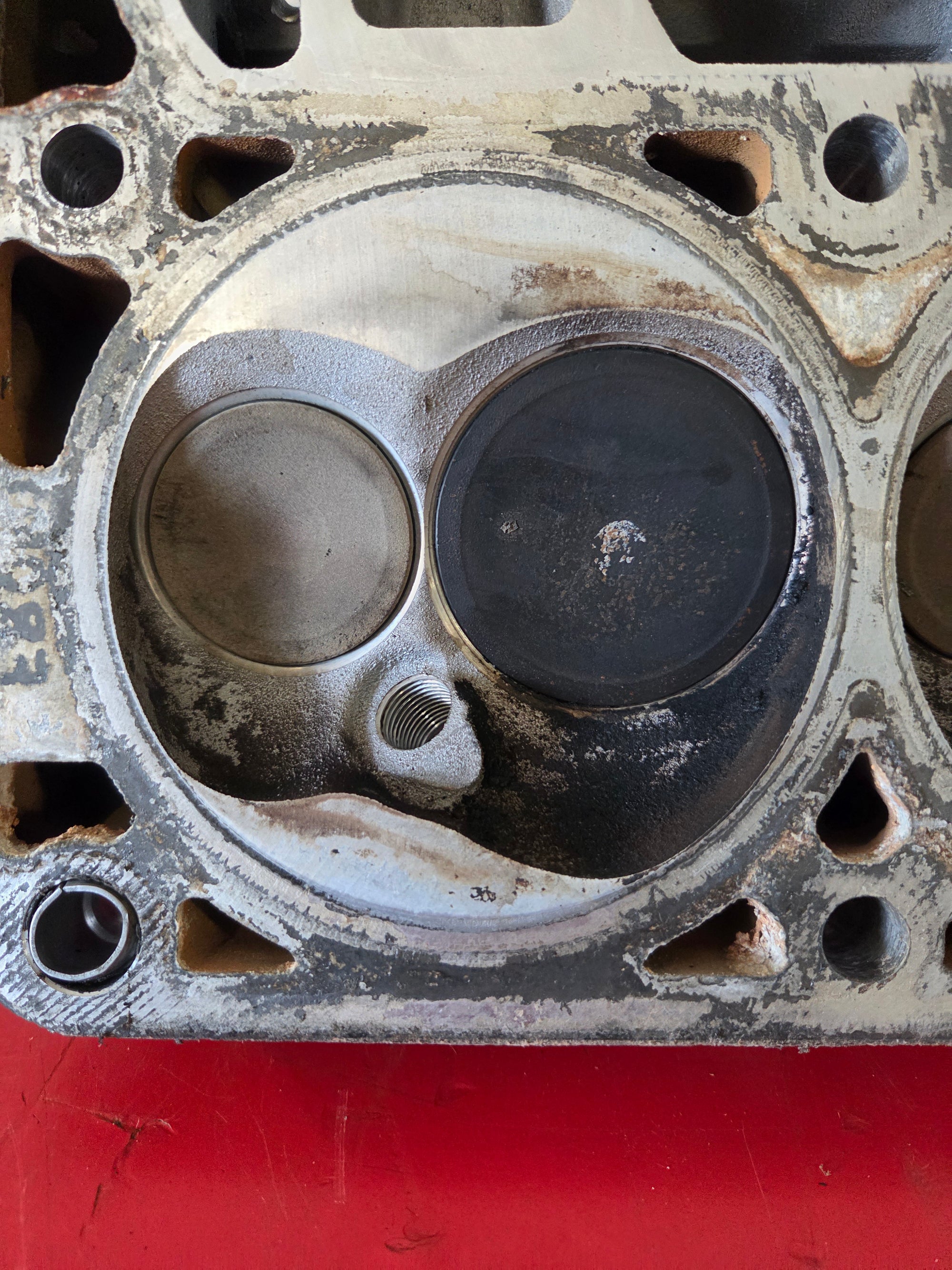Used 823 Cylinder Head #049