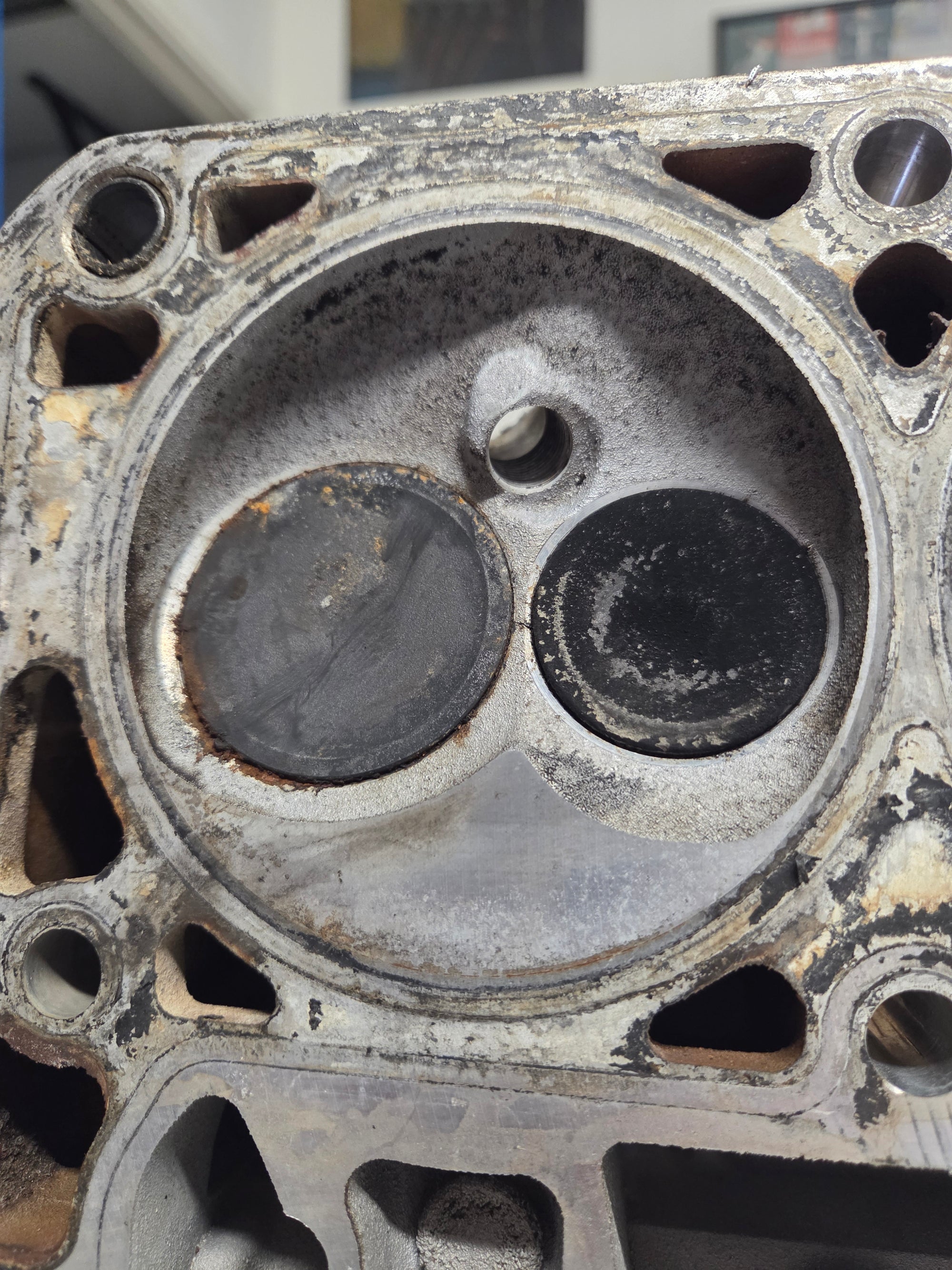 Used 317 Cylinder Head #027