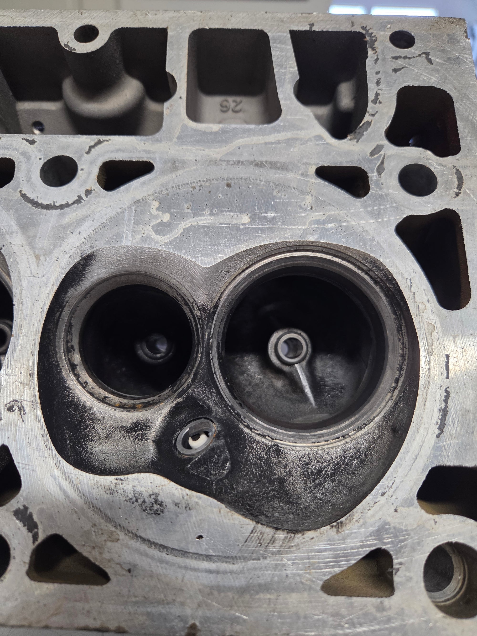 Used 823 Cylinder Head #018