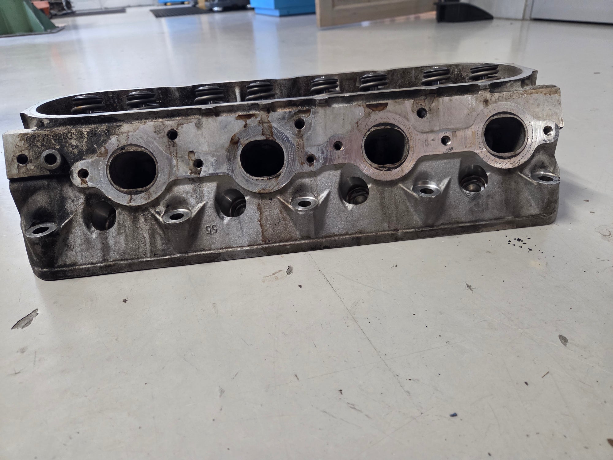 Used 862 Cylinder Head #072