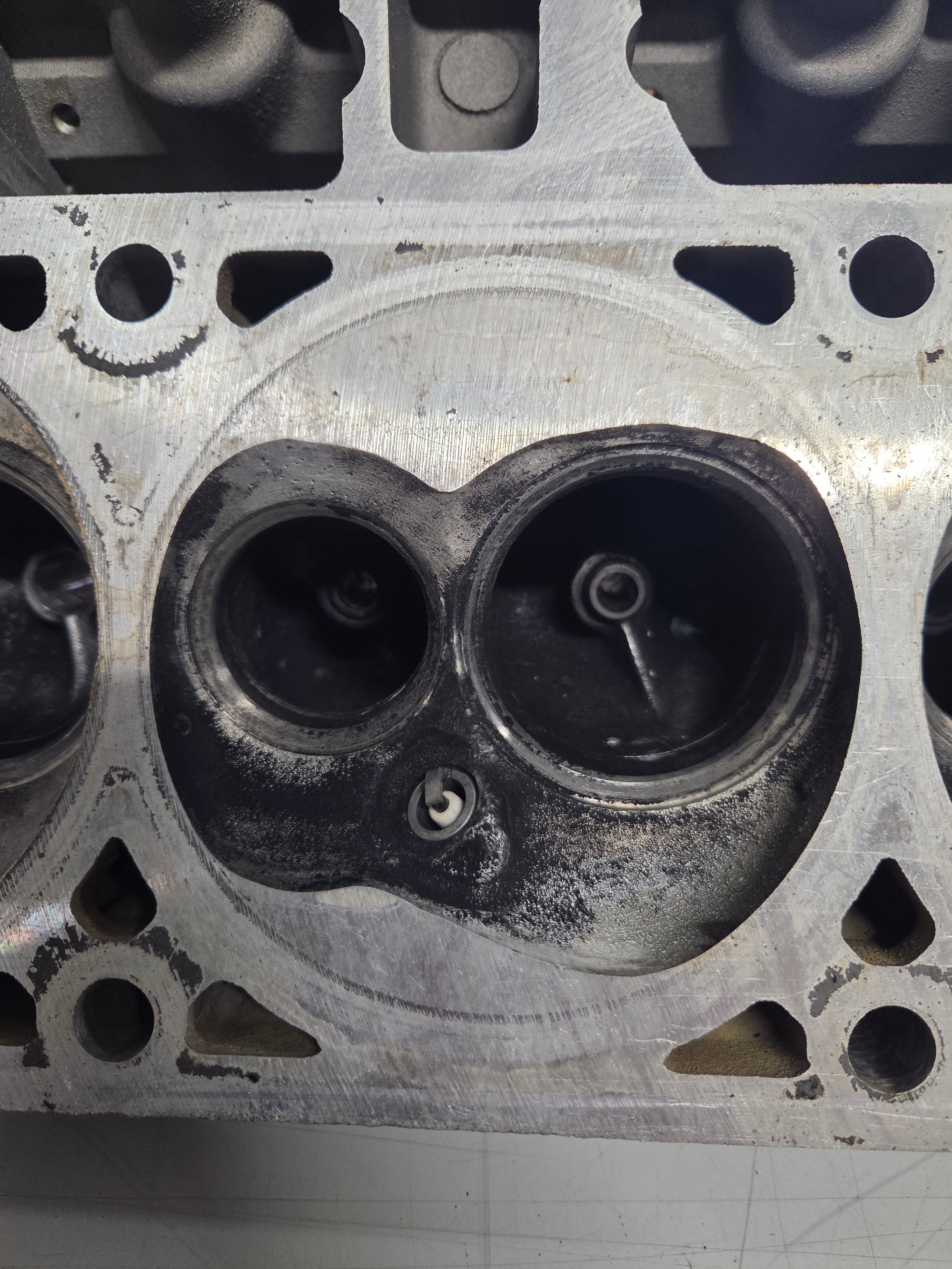 Used 823 Cylinder Head #018