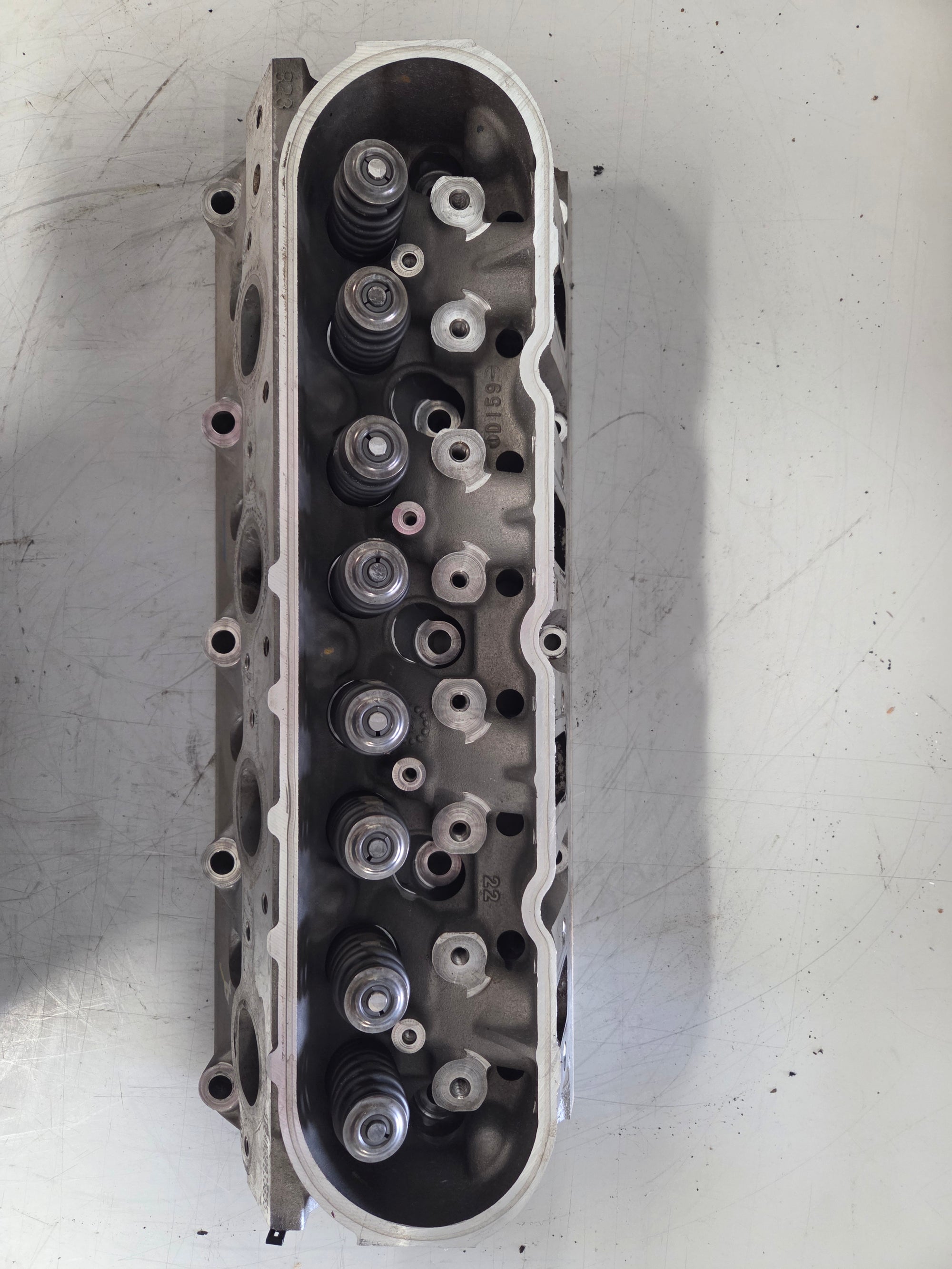 Used 823 Cylinder Head #067