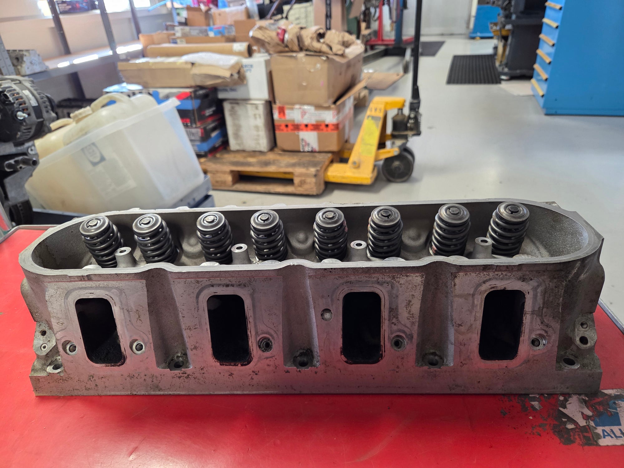 Used 823 Cylinder Head #070