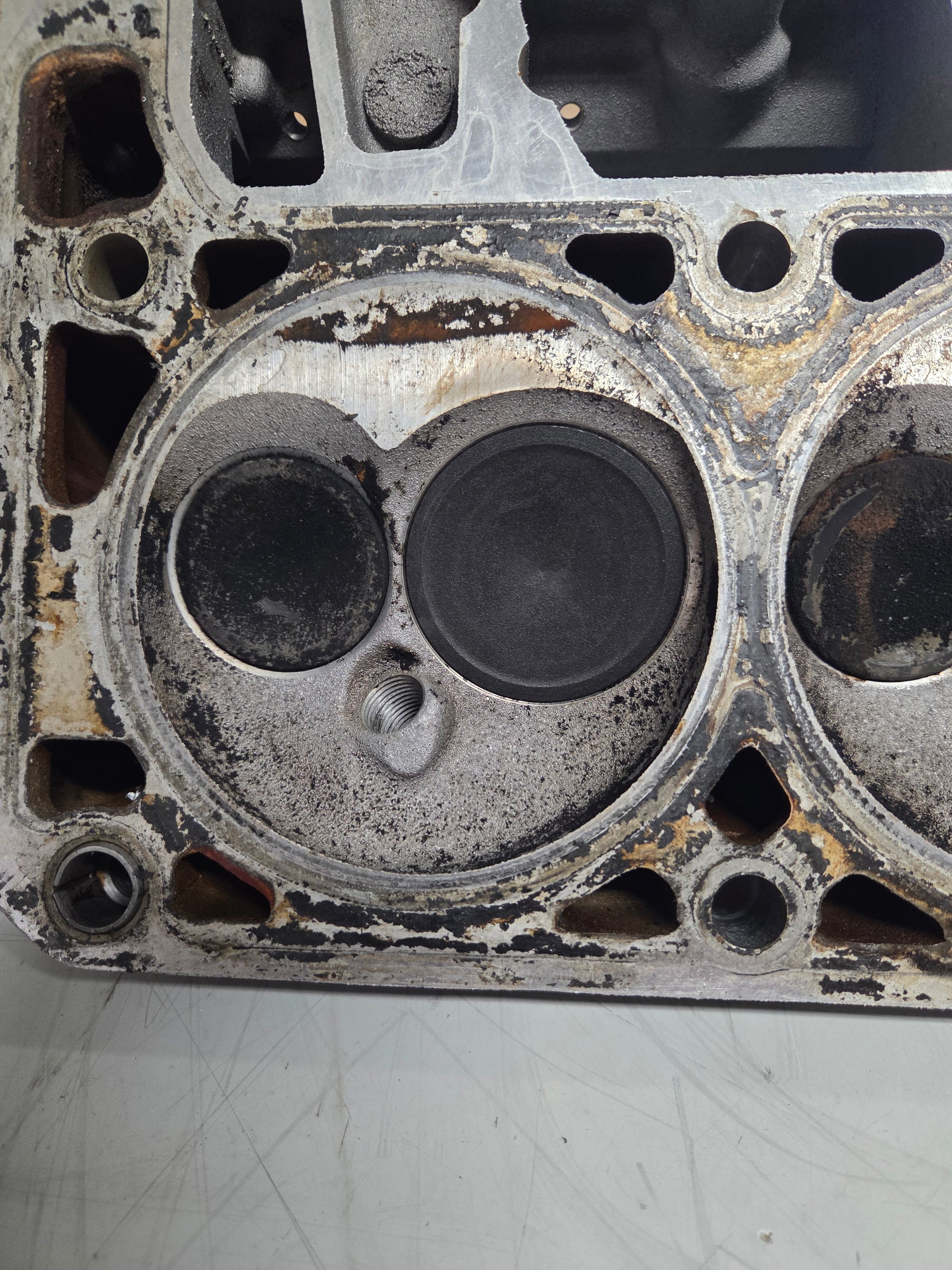 Used 317 Cylinder Head #014