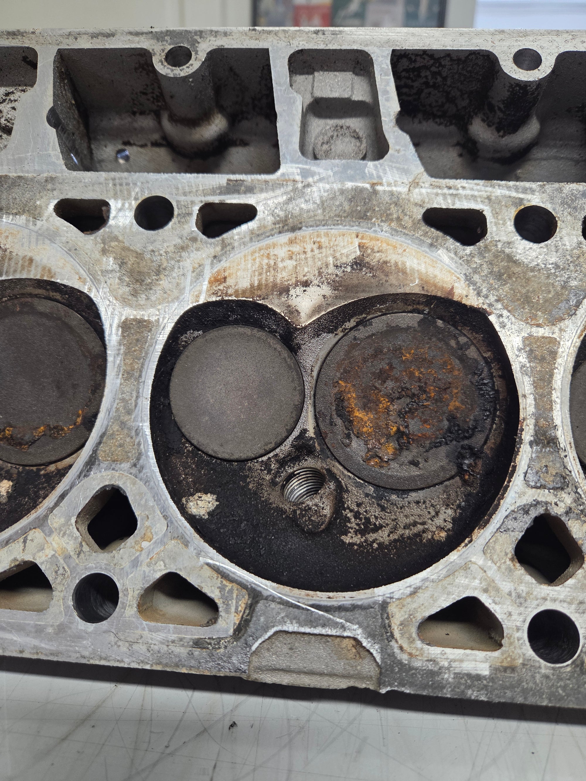 Used 806 Cylinder Head #052