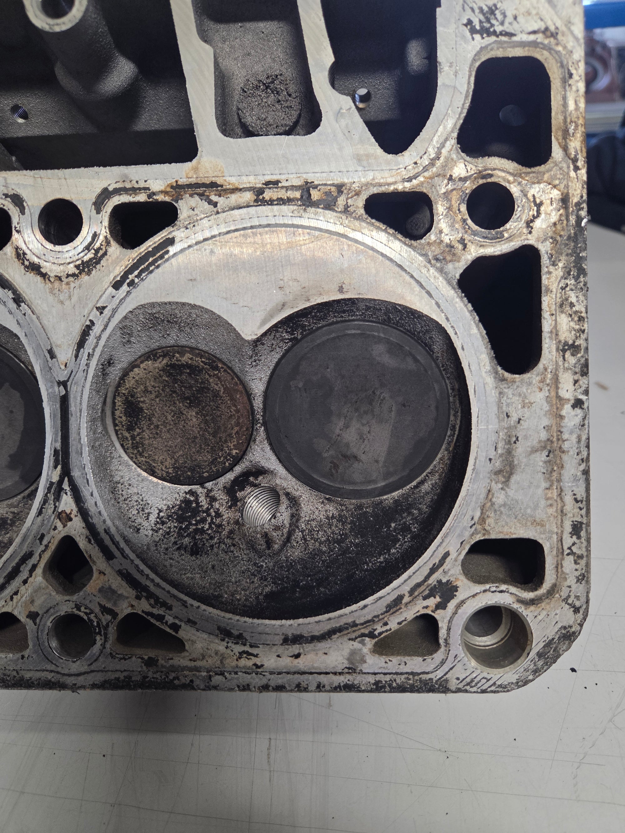 Used 317 Cylinder Head #023