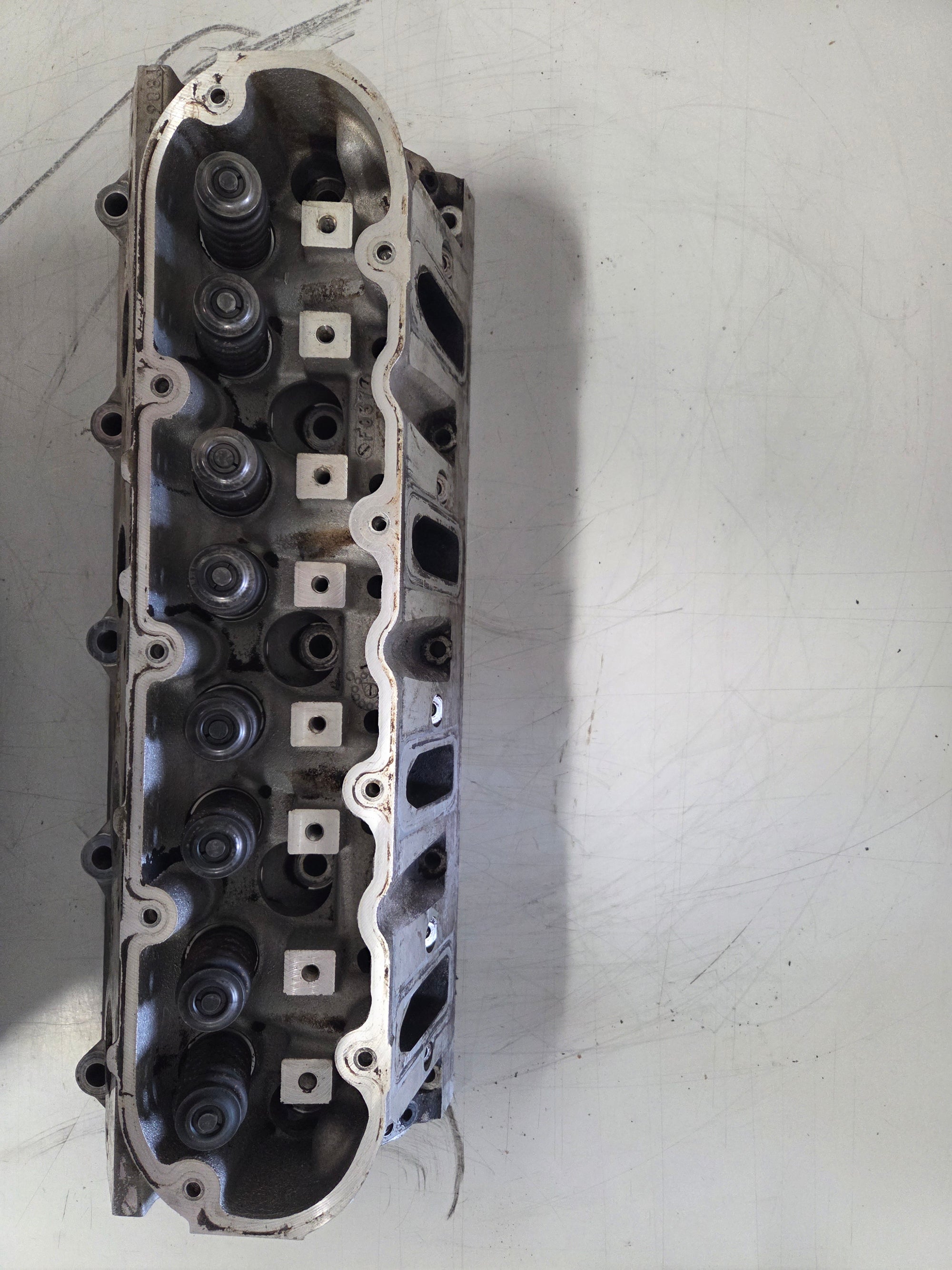 Used 806 Cylinder Head #052