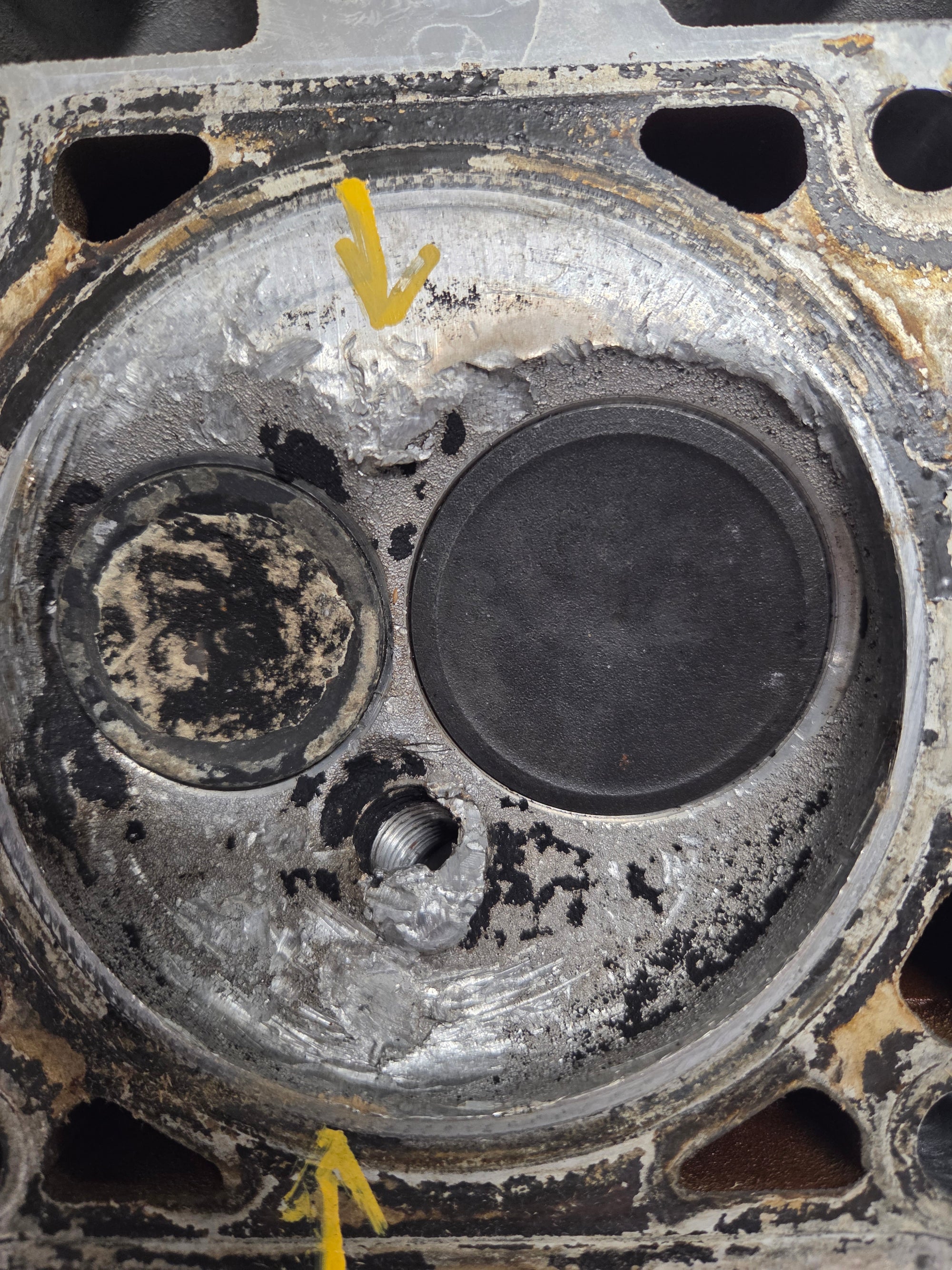 Used 317 Cylinder Head #014