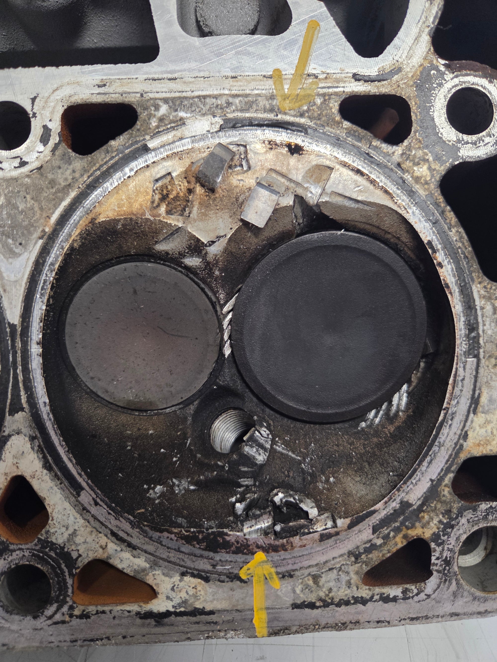 Used 799 Cylinder Head #058