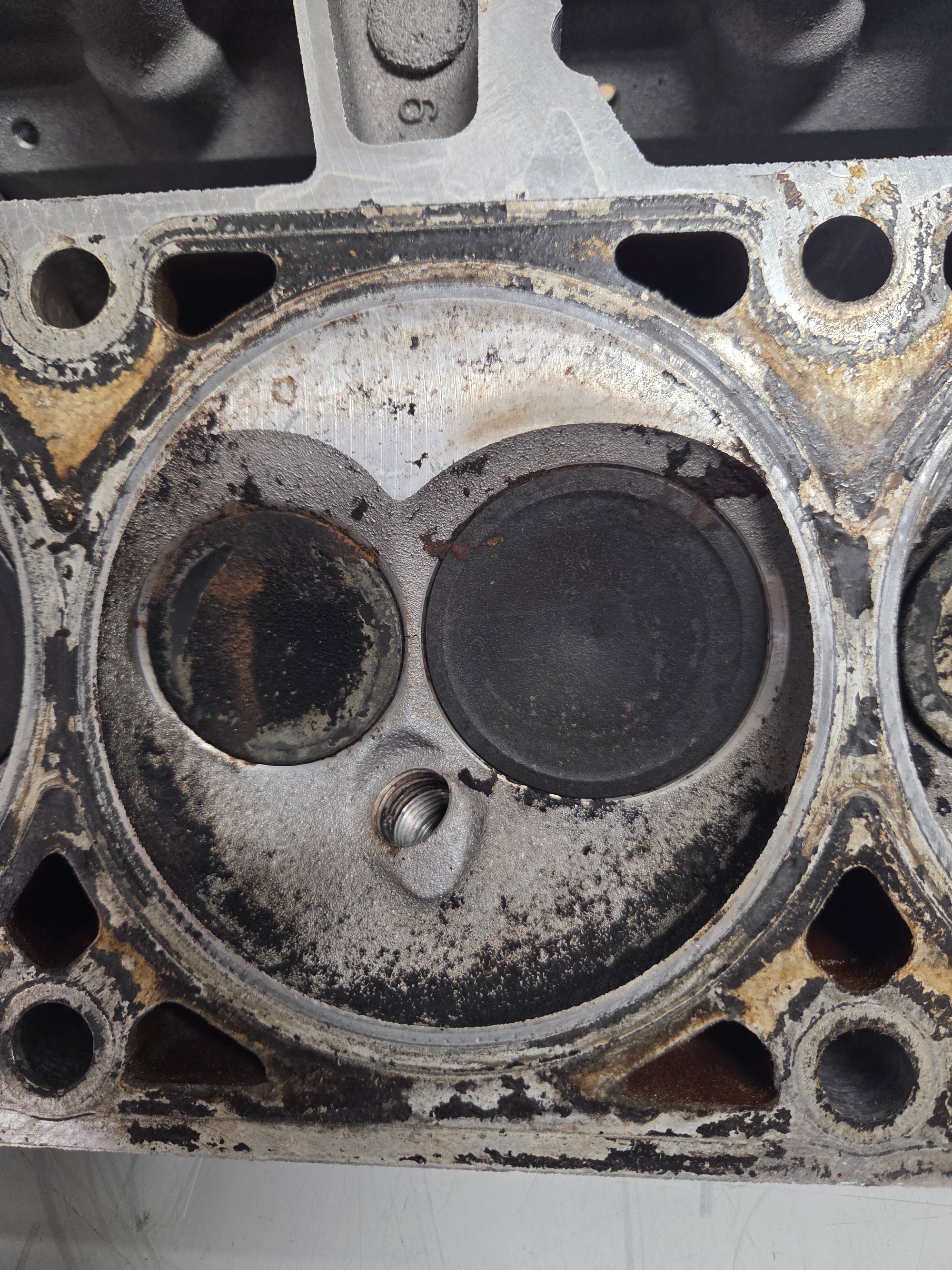 Used 317 Cylinder Head #014
