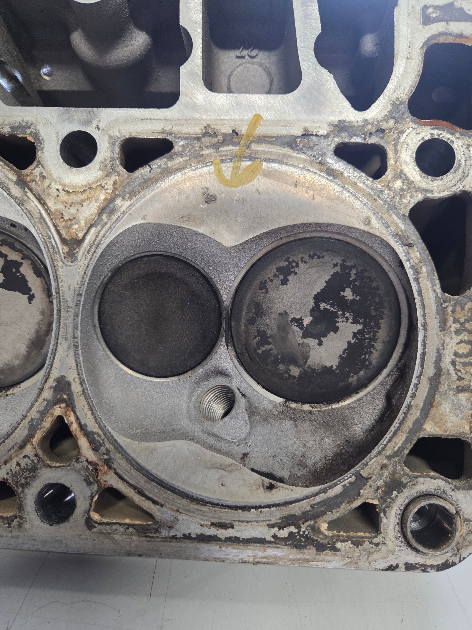 Used 823 Cylinder Head #035