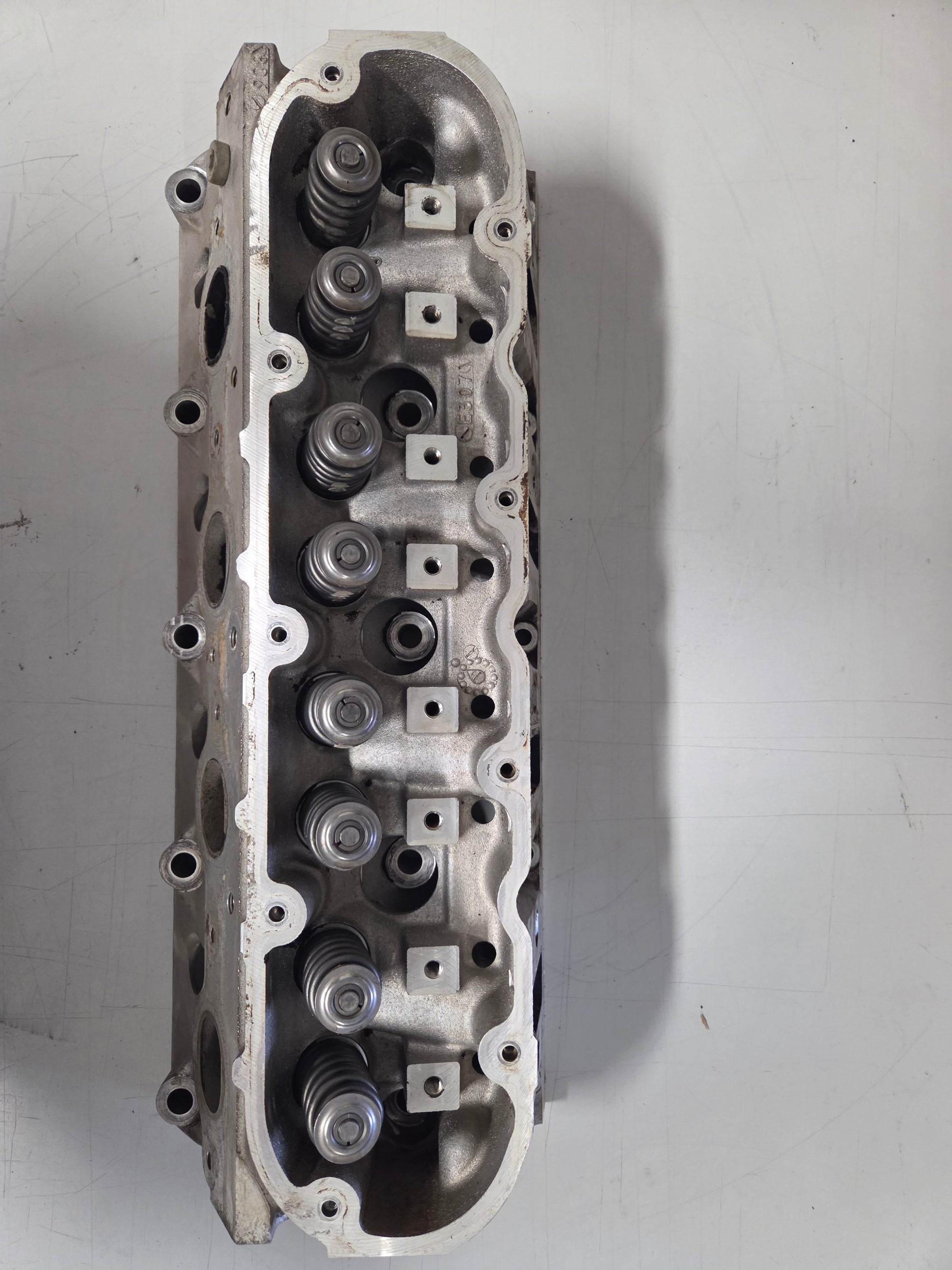 Used 806 Cylinder Head #037