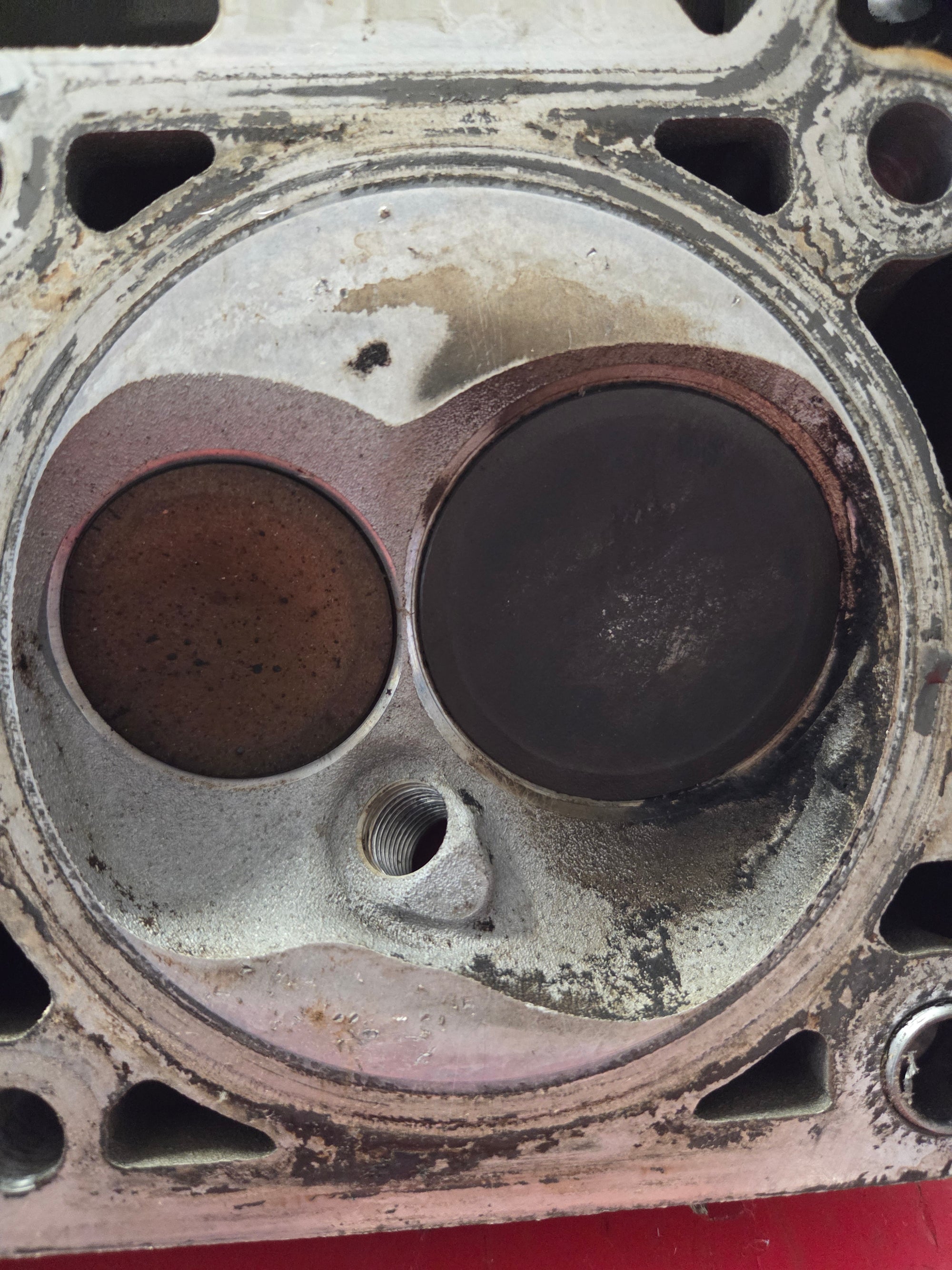 Used 823 Cylinder Head #070