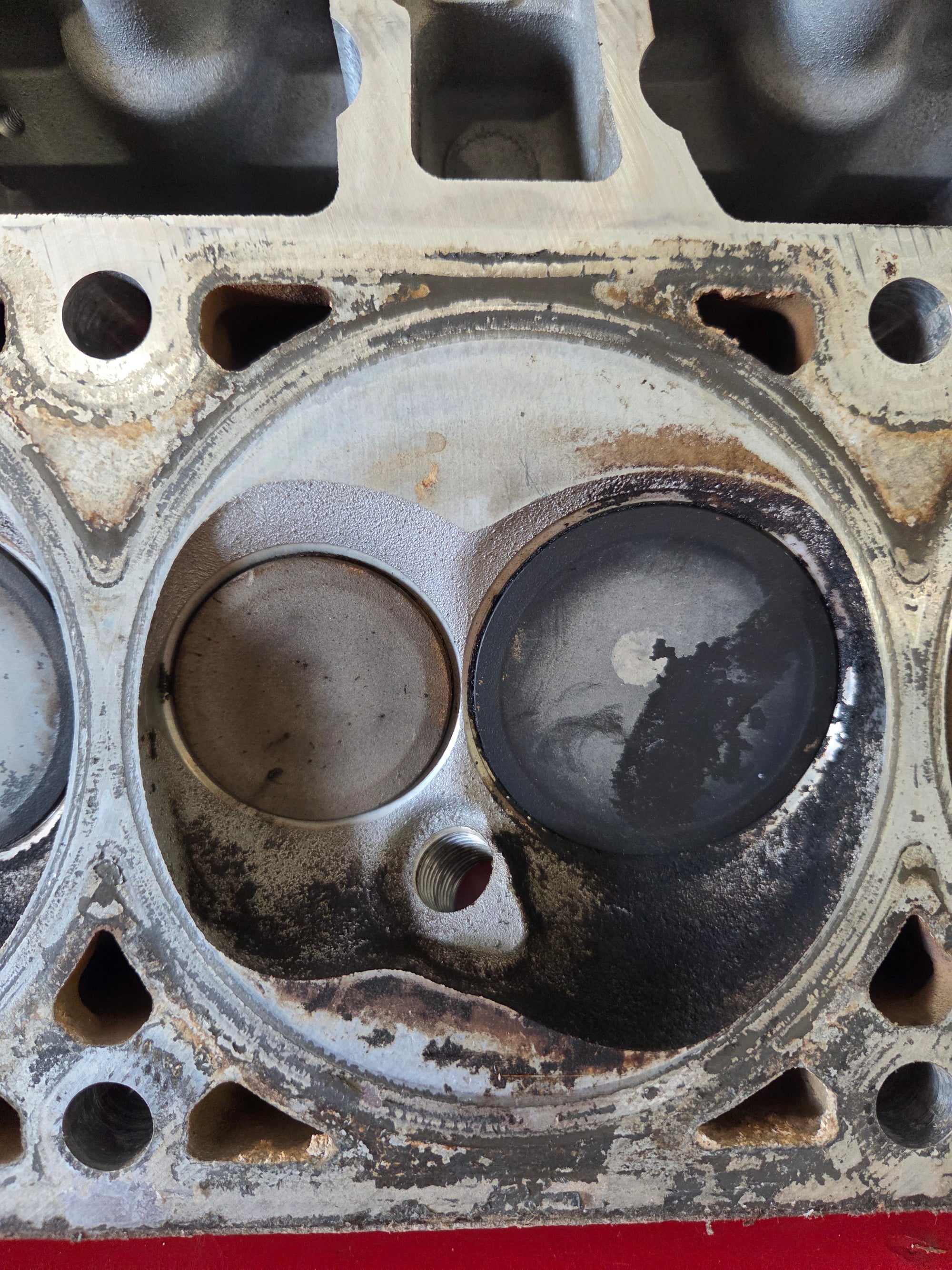 Used 823 Cylinder Head #049